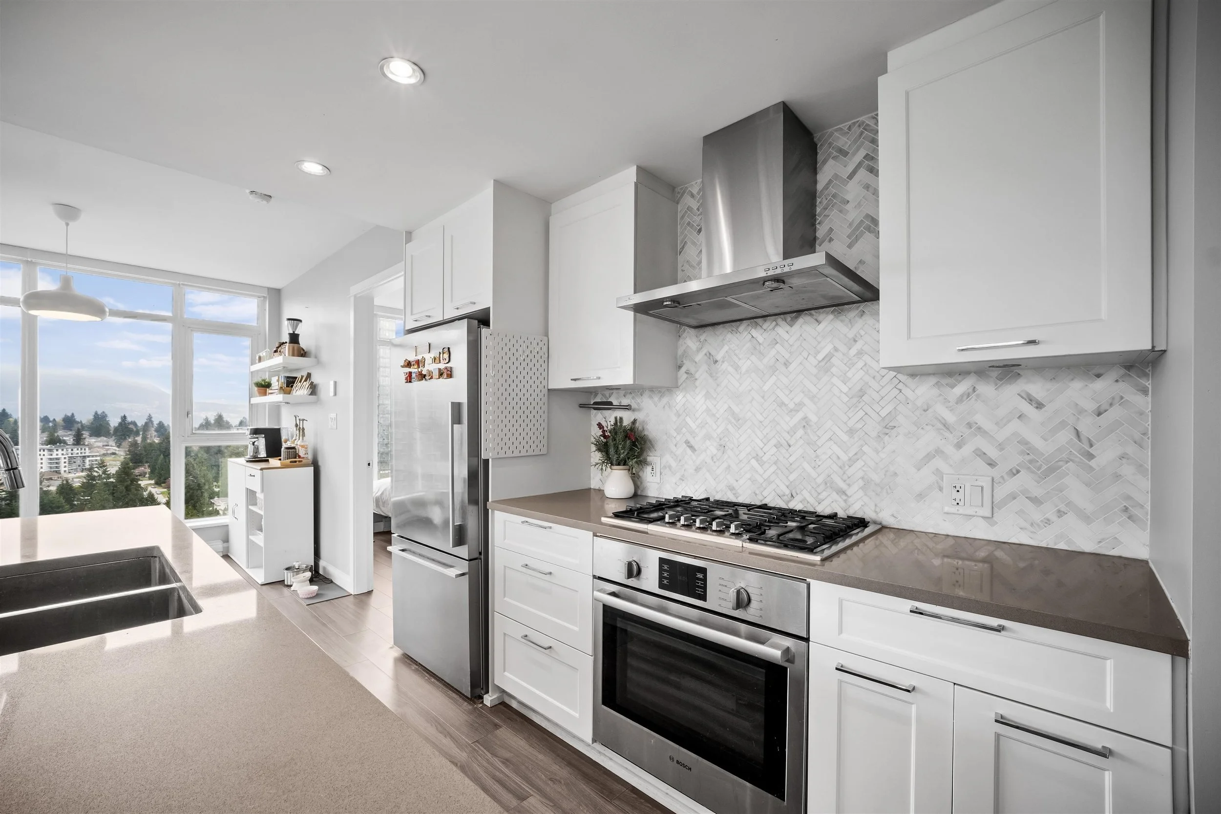 2005-520-Como-Lake-Avenue-Coquitlam-Carolyn-Pogue-Best-Coquitlam-Realtor-