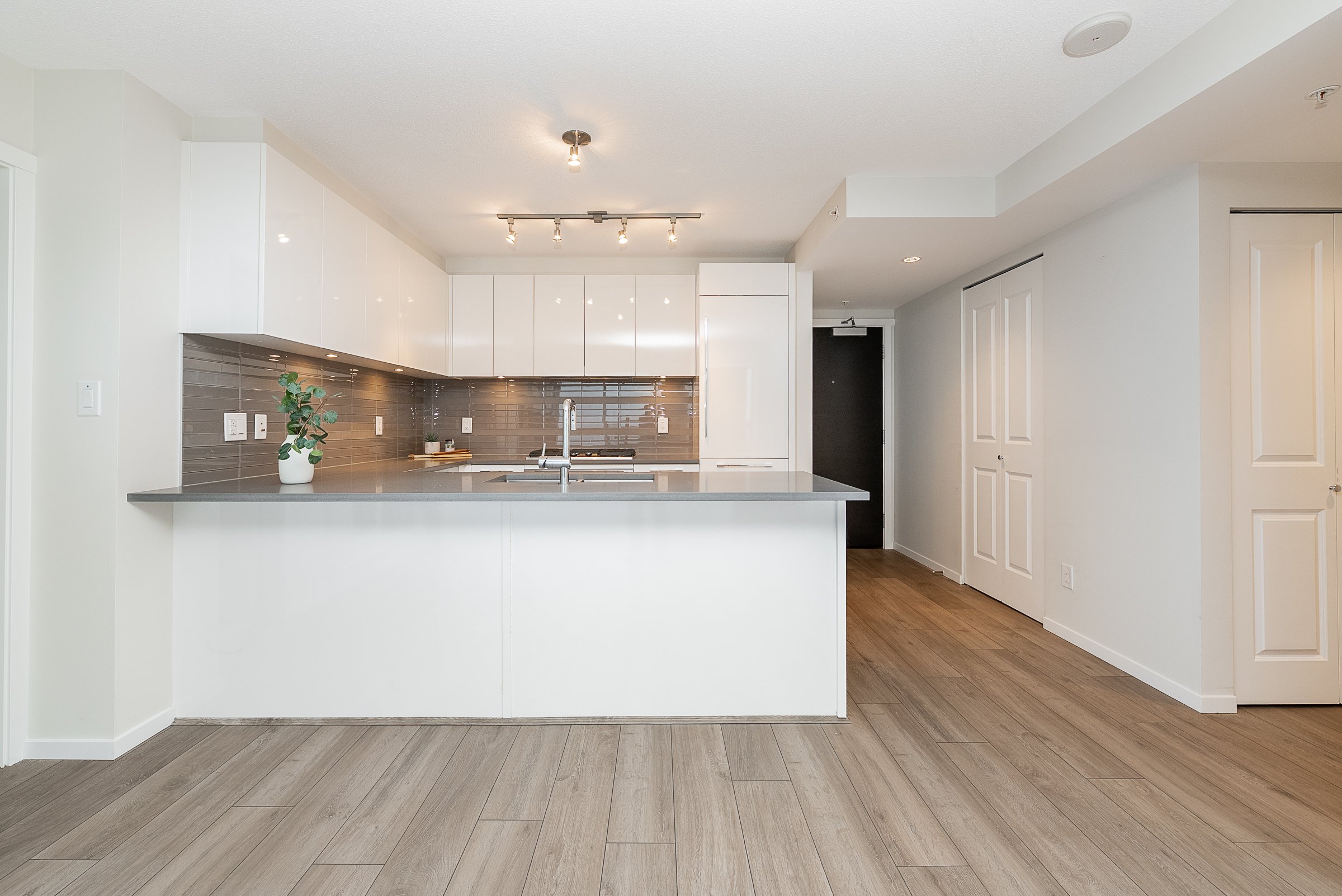 2007 6658 Dow Avenue Burnaby Carolyn Pogue Burnaby Realtor