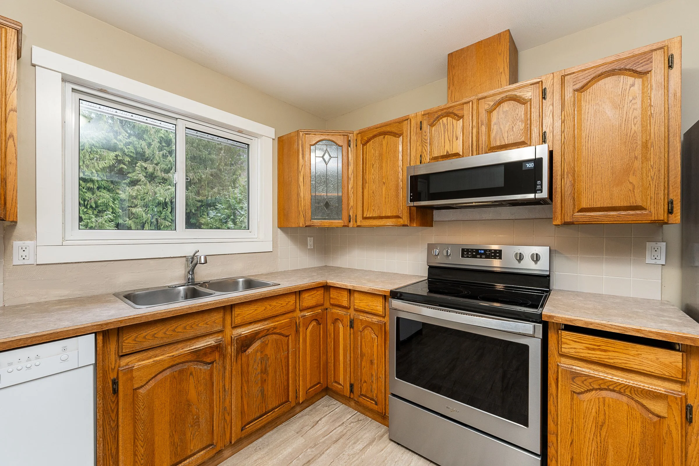 1819-Chalmers-Avenue-Port-Coquitlam-Carolyn-Pogue-Port-Coquitlam-Realtor-8.jpg