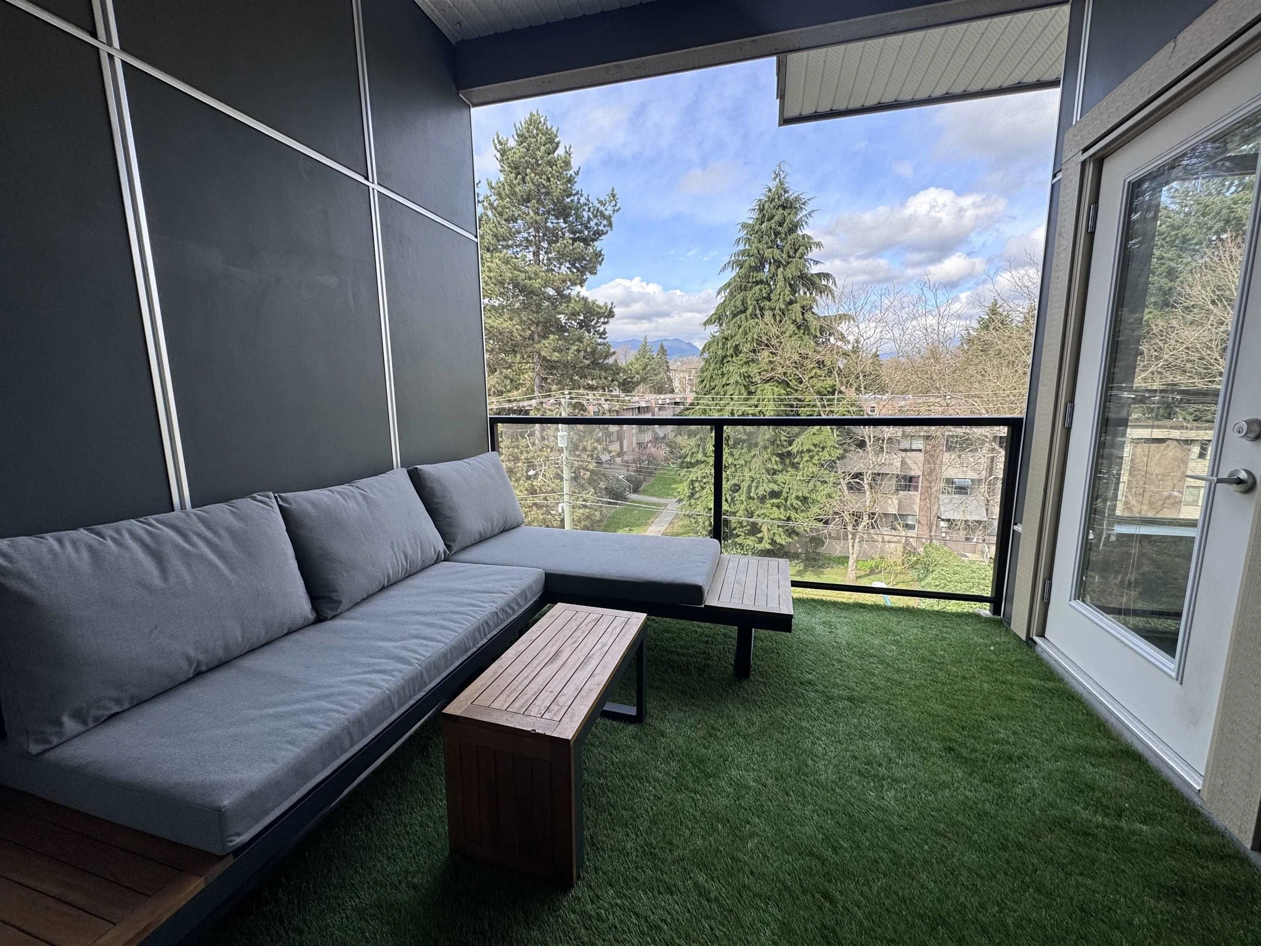 405 2436 Kelly Avenue Port Coquitlam Carolyn Pogue Port Coquitlam Realtor