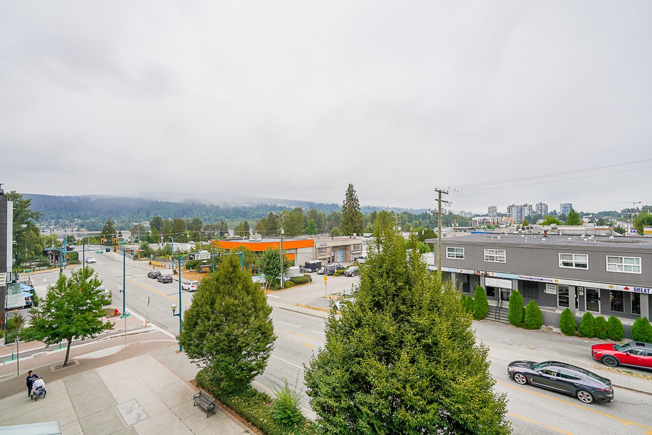 402-95-Moody-Street-Port-Moody-Listed-by-Carolyn-Pogue-Top-Port-Moody-Real-Estate-Agent-34.jpg