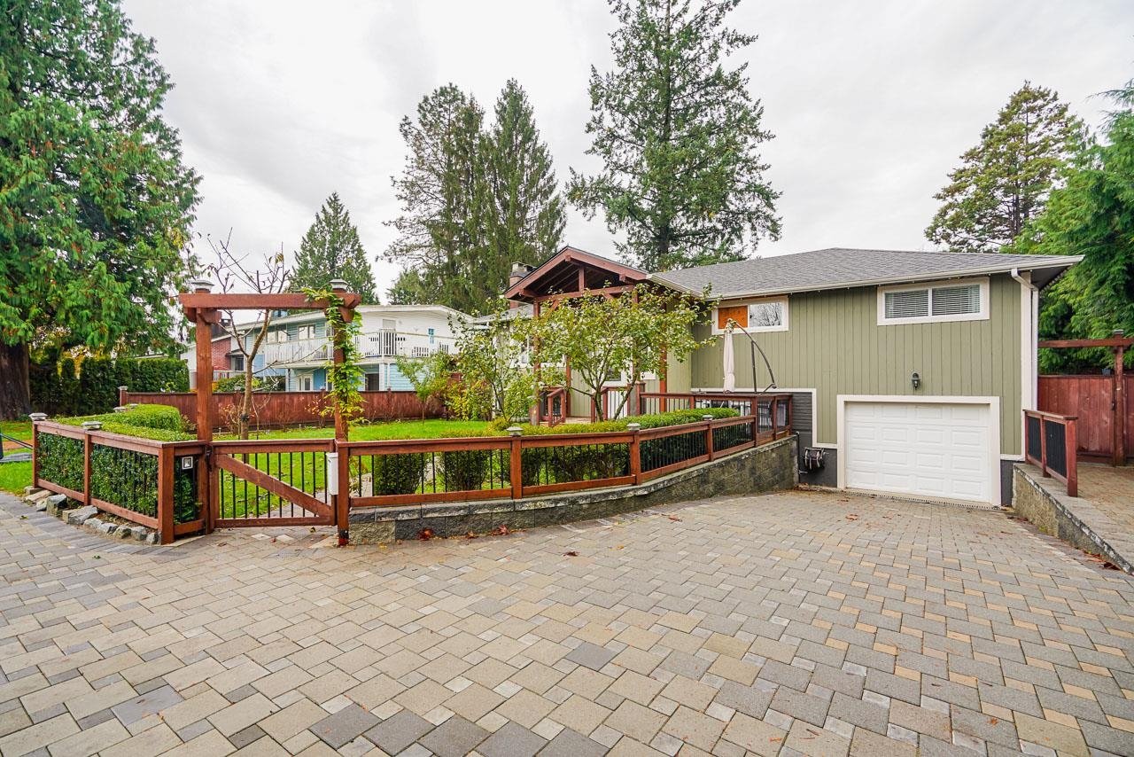 Sold-by-Top-Port-Moody-Real-Estate-Agent-Carolyn-Pogue-11987-Acadia-Street-Maple-Ridge-2.jpeg