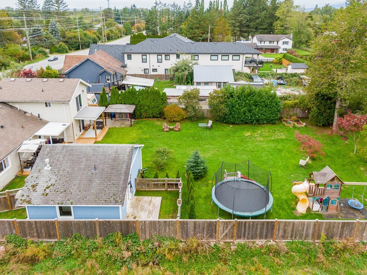 Port-Moody-Best-Realtor-Carolyn-Pogue-24439-Dewdney-Trunk-Road-Maple-Ridge-35.jpeg