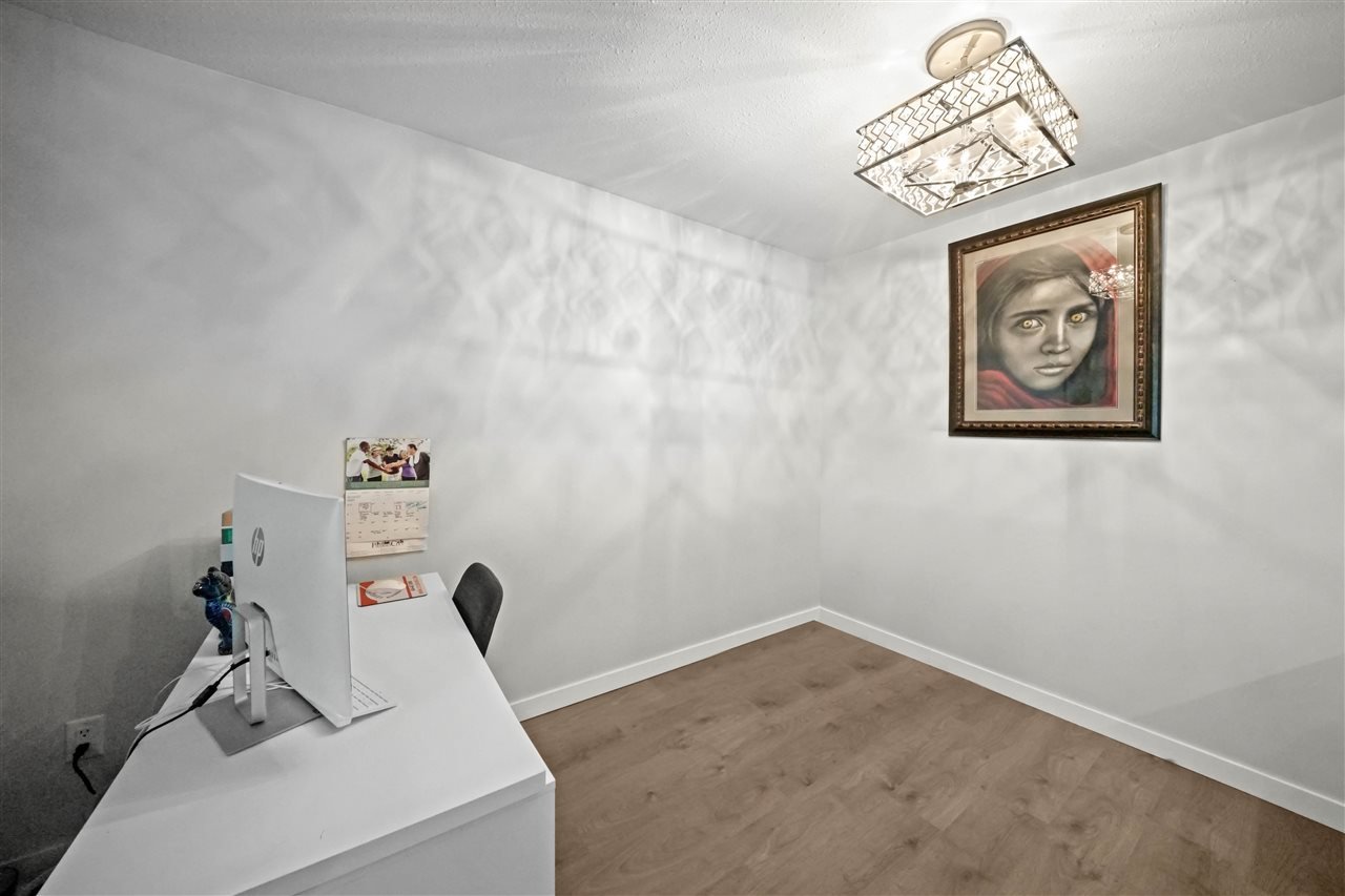 Port-Moody-Real-Estate-Agent-Carolyn-Pogue-Sold-206-10438-148-Street-Surrey-6.jpeg