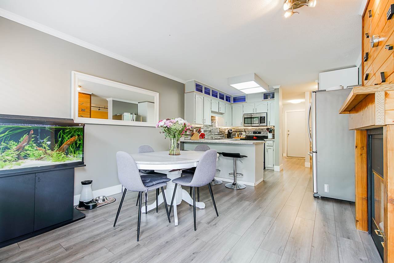 Port-Moody-Realtor-Carolyn-Pogue-Sold-8-22280-124-Avenue-Maple-Ridge-12.jpeg