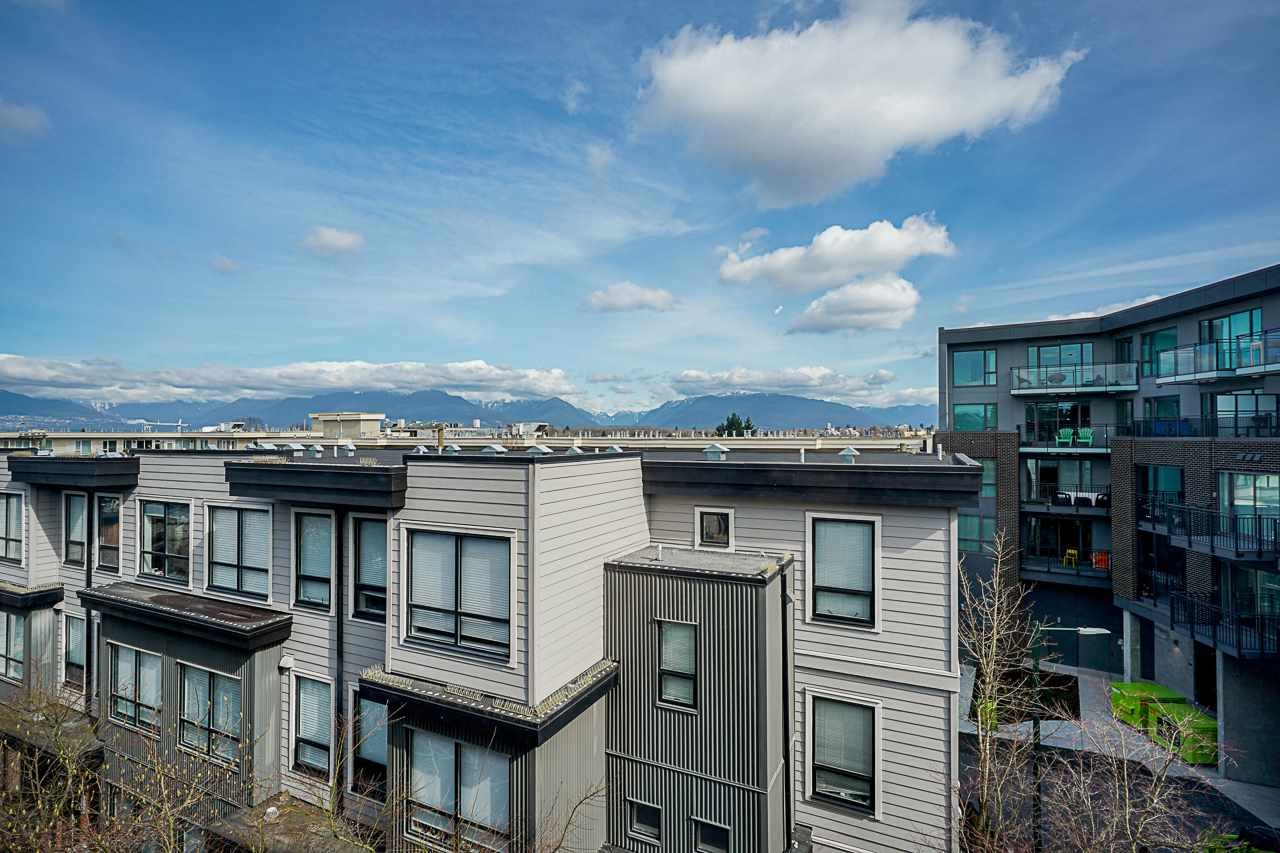 Best-Port-Moody-Realtor-Carolyn-Pogue-125-1863-Stainsbury-Avenue-Vancouver-29.jpeg
