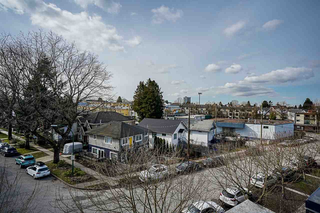 Best-Port-Moody-Realtor-Carolyn-Pogue-125-1863-Stainsbury-Avenue-Vancouver-32.jpeg