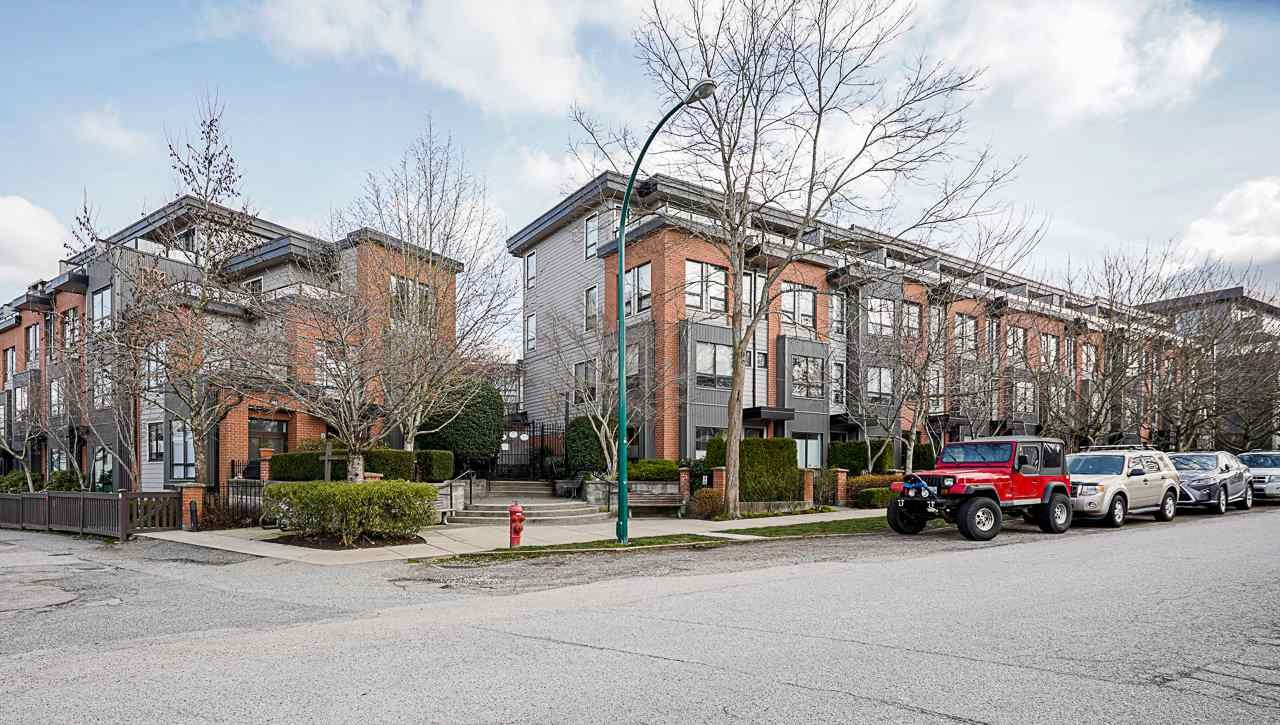 Best-Port-Moody-Realtor-Carolyn-Pogue-125-1863-Stainsbury-Avenue-Vancouver-38.jpeg