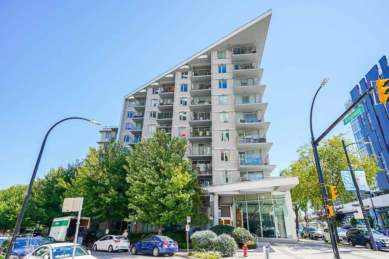 Top-Port-Moody-Real-Estate-Agent-Carolyn-Pogue-305-328-E-11th-Avenue-Vancouver-2.jpeg