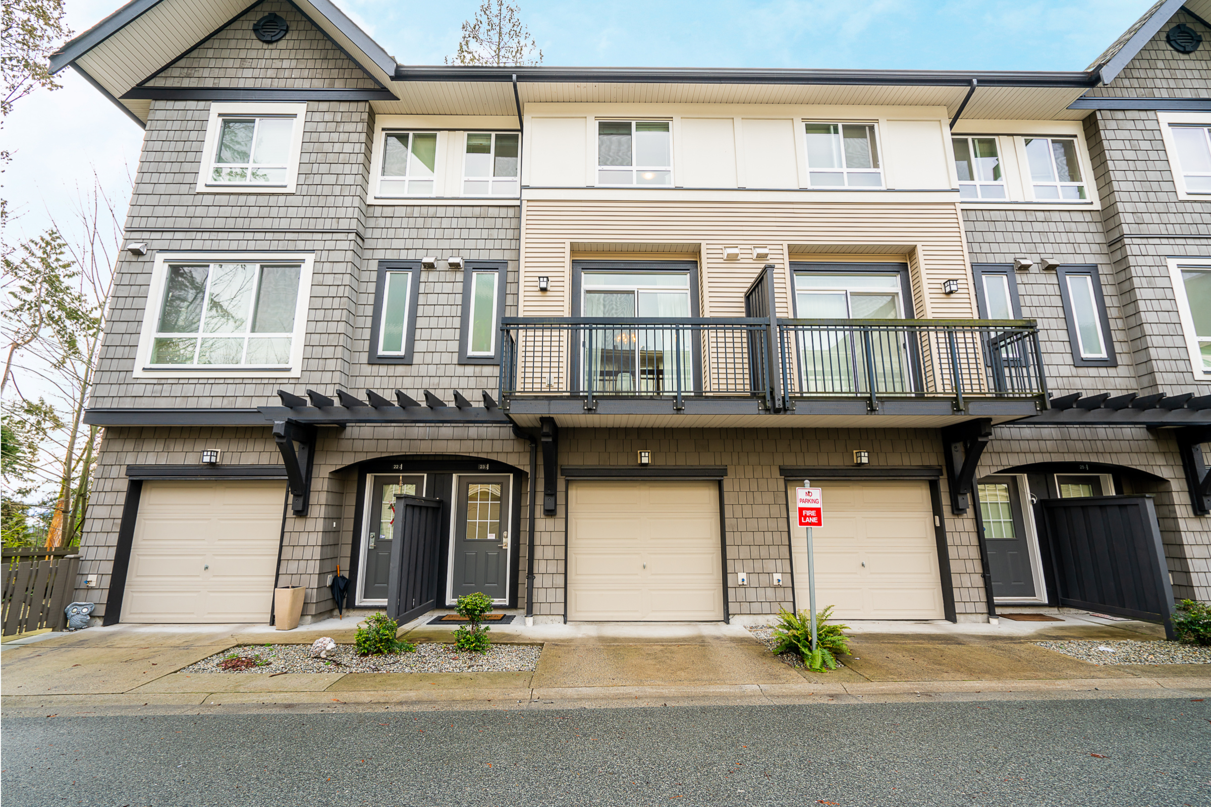 Burke-Mountain-Townhome-23-1305-Soball-Street-Coquitlam-Carolyn-Pogue-Best-Port-Moody-Realtor-Remax-4a.png