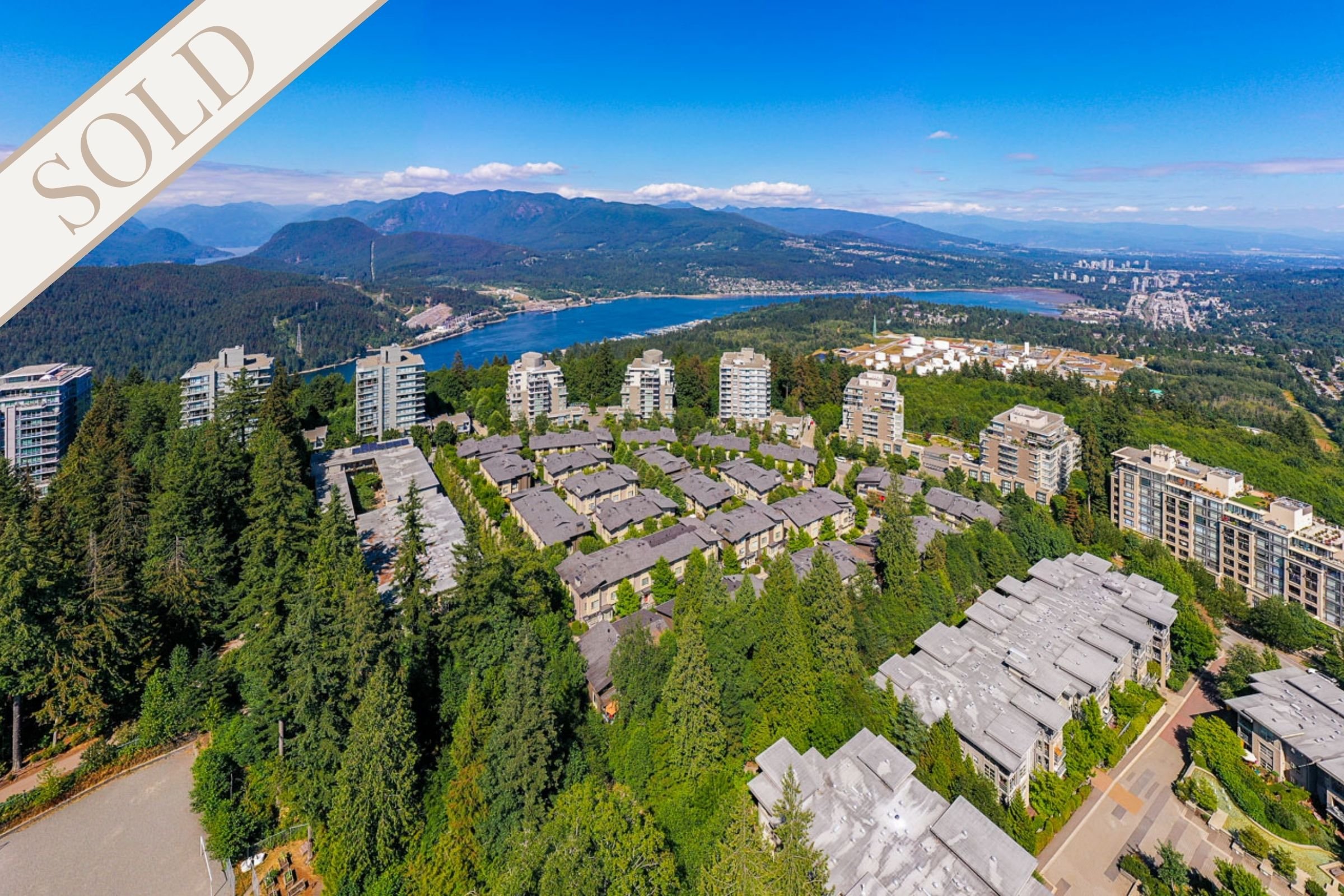 21 9229 UNIVERSITY CRESCENT | Burnaby