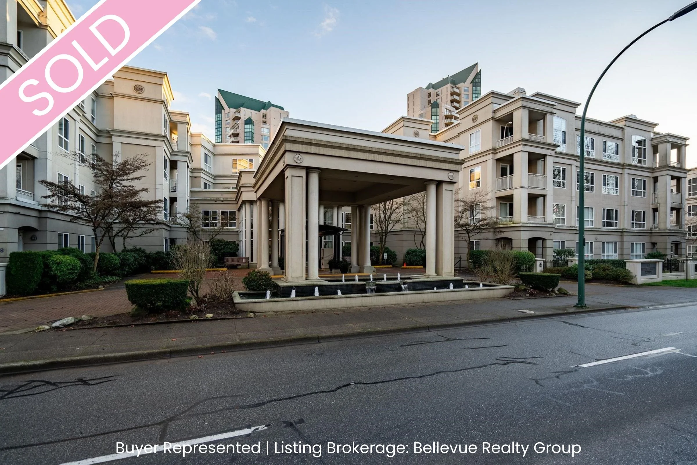 426 3098 GUILDFORD WAY | Coquitlam