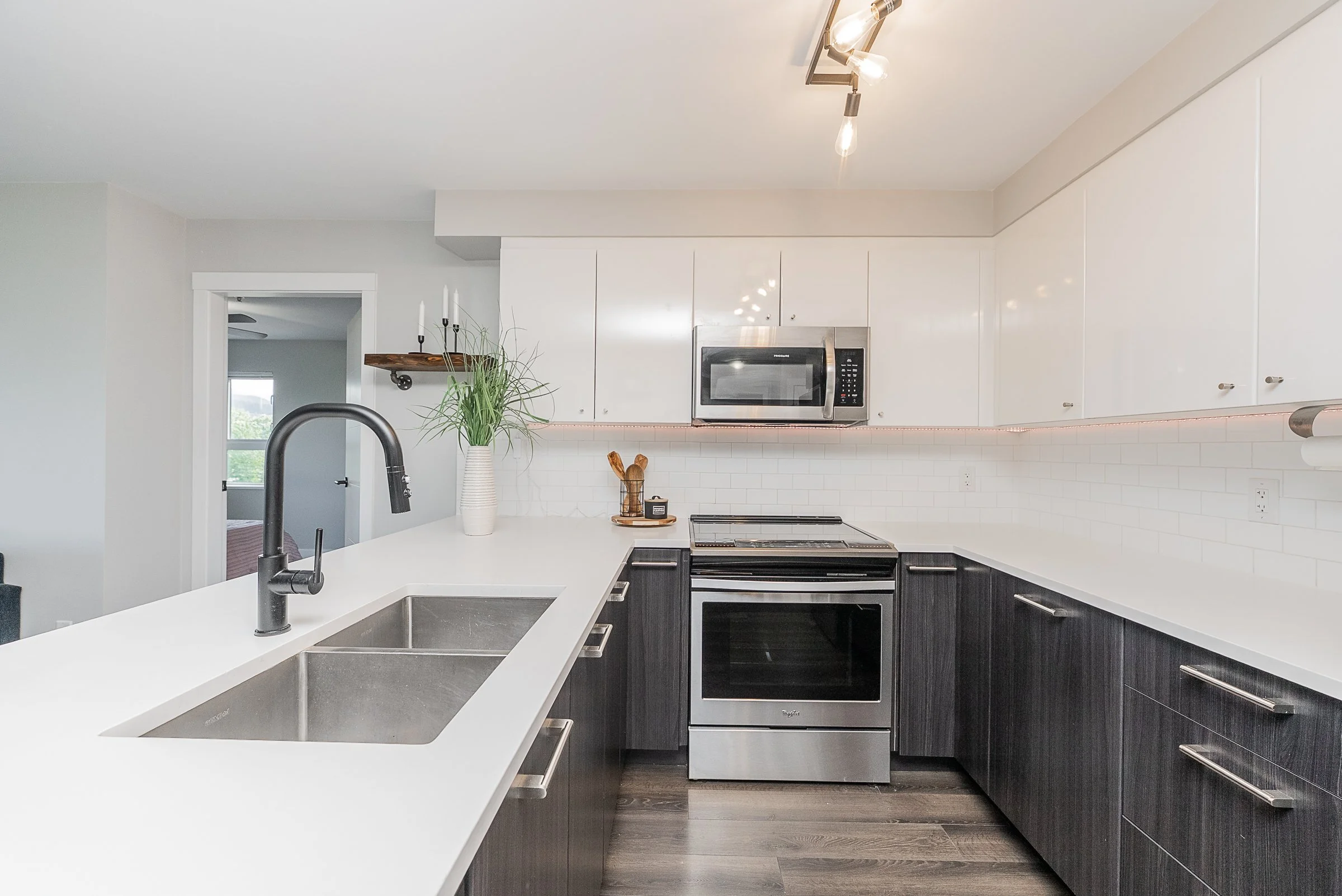 414 2525 CLARKE STREET | Port Moody