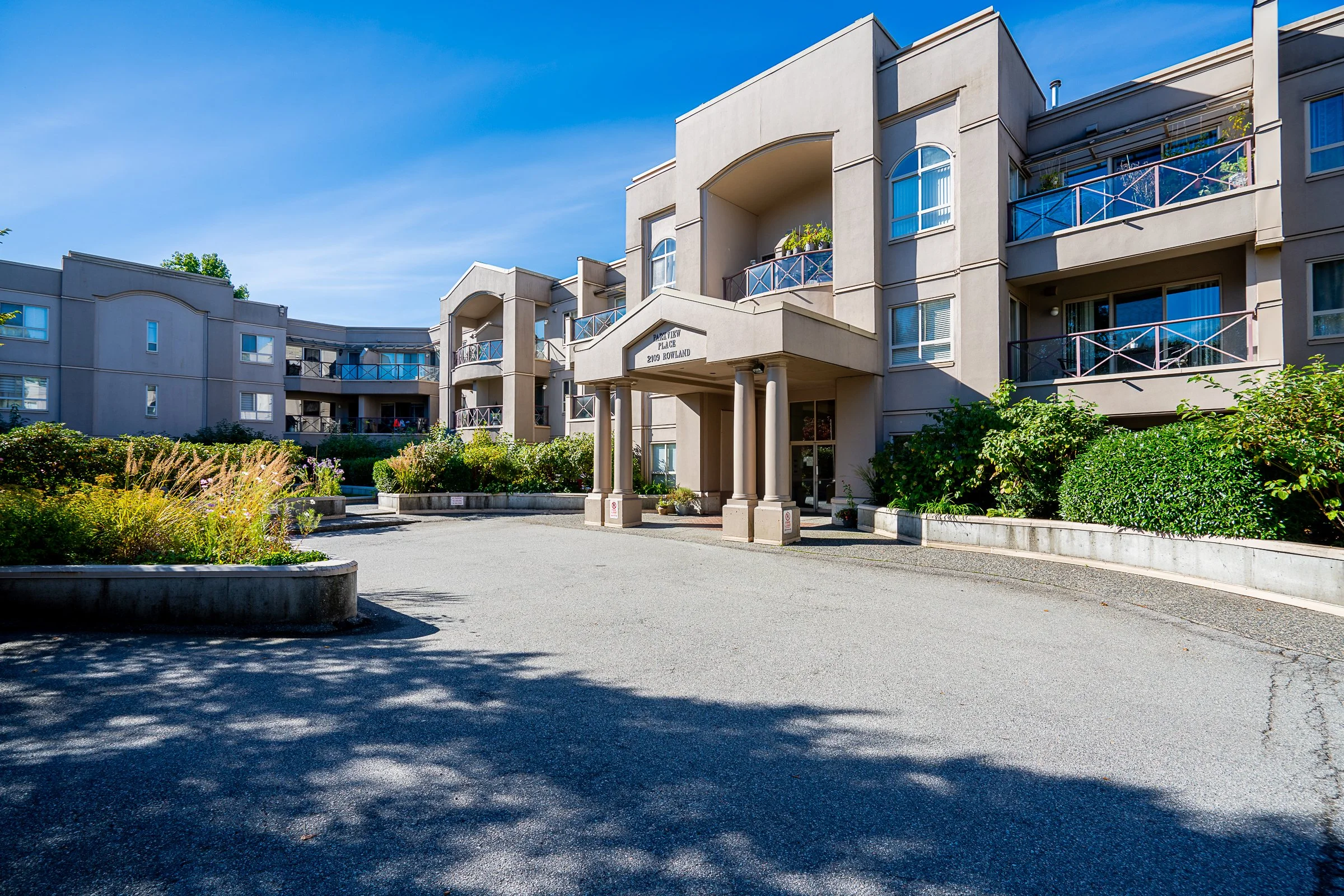 304-2109-Rowland-Street-Port-Coquitlam-Carolyn-Pogue-Best-Port-Coquitlam-Realtor-3.jpg