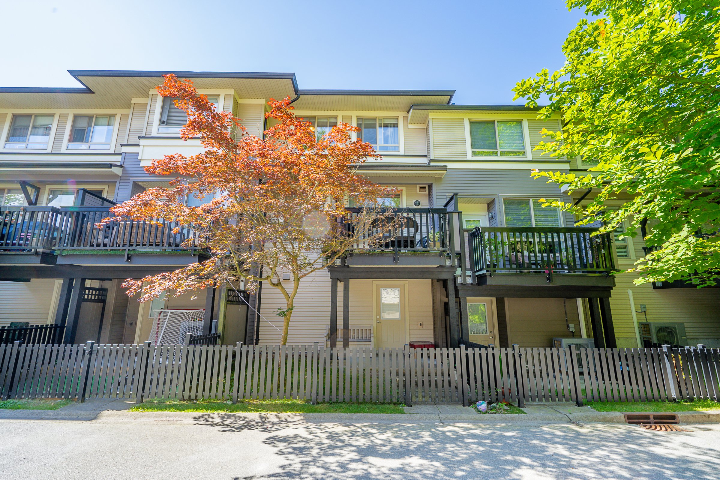17-100-Klahanie-Drive-Port-Moody-Carolyn-Pogue-Best-Port-Moody-Real-Estate-Agent-Klahanie-Townhome-8.jpg