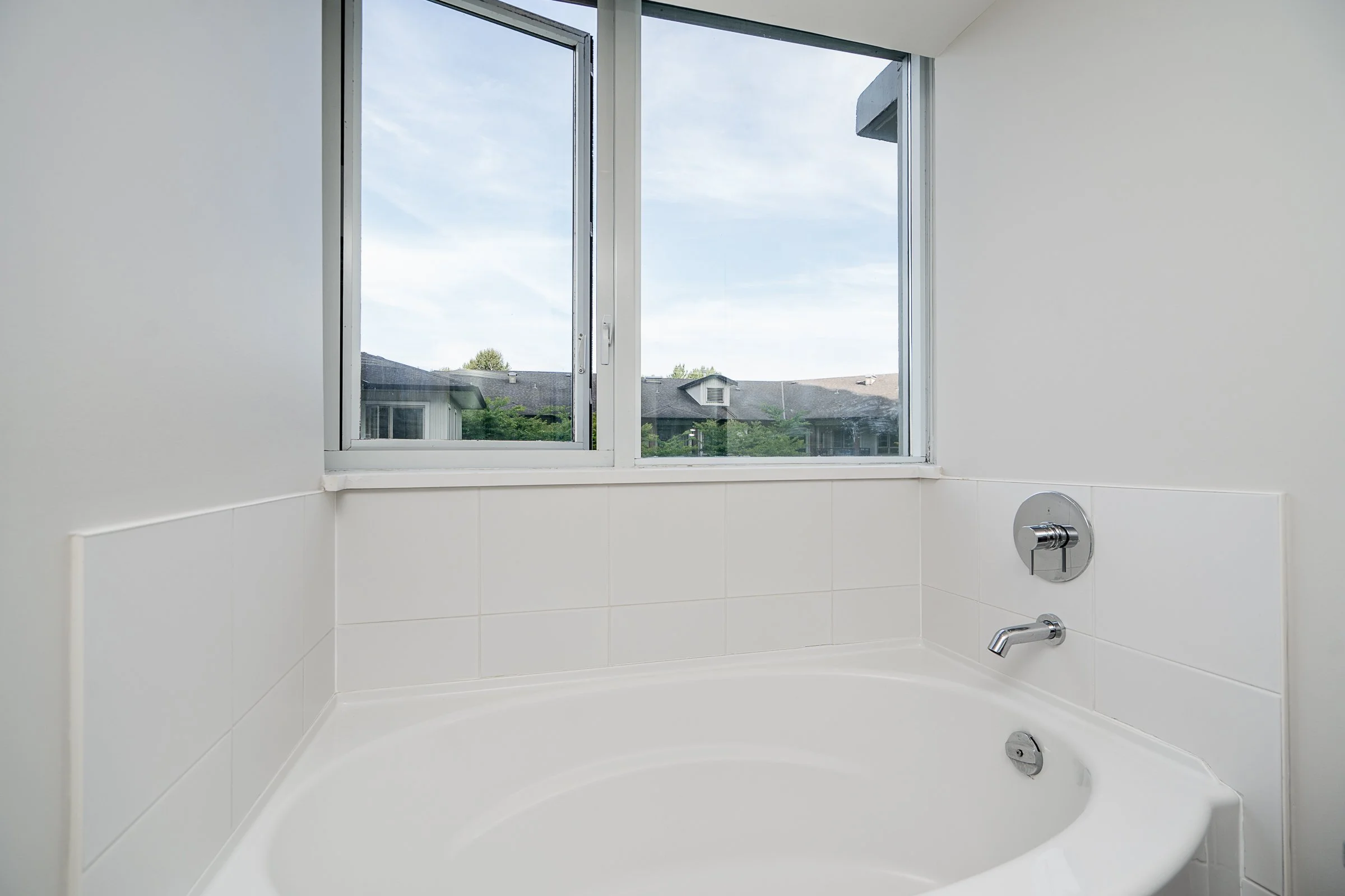 503-660-Nootka-Way-Klahanie-Port-Moody-Carolyn-Pogue-Best-Port-Moody-Realtor-18.jpg