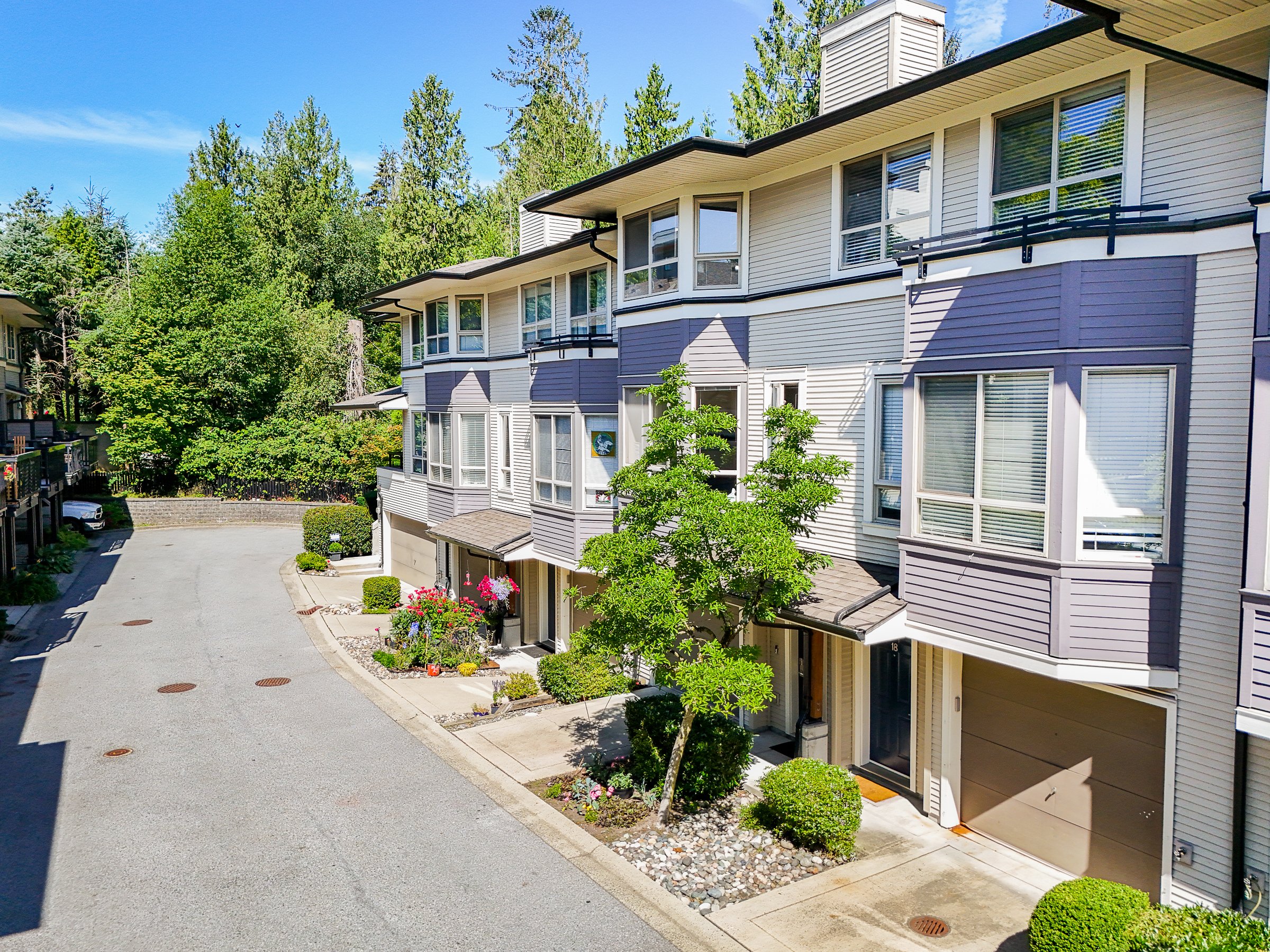 17-100-Klahanie-Drive-Port-Moody-Carolyn-Pogue-Best-Port-Moody-Real-Estate-Agent-Klahanie-Townhome-10.jpg