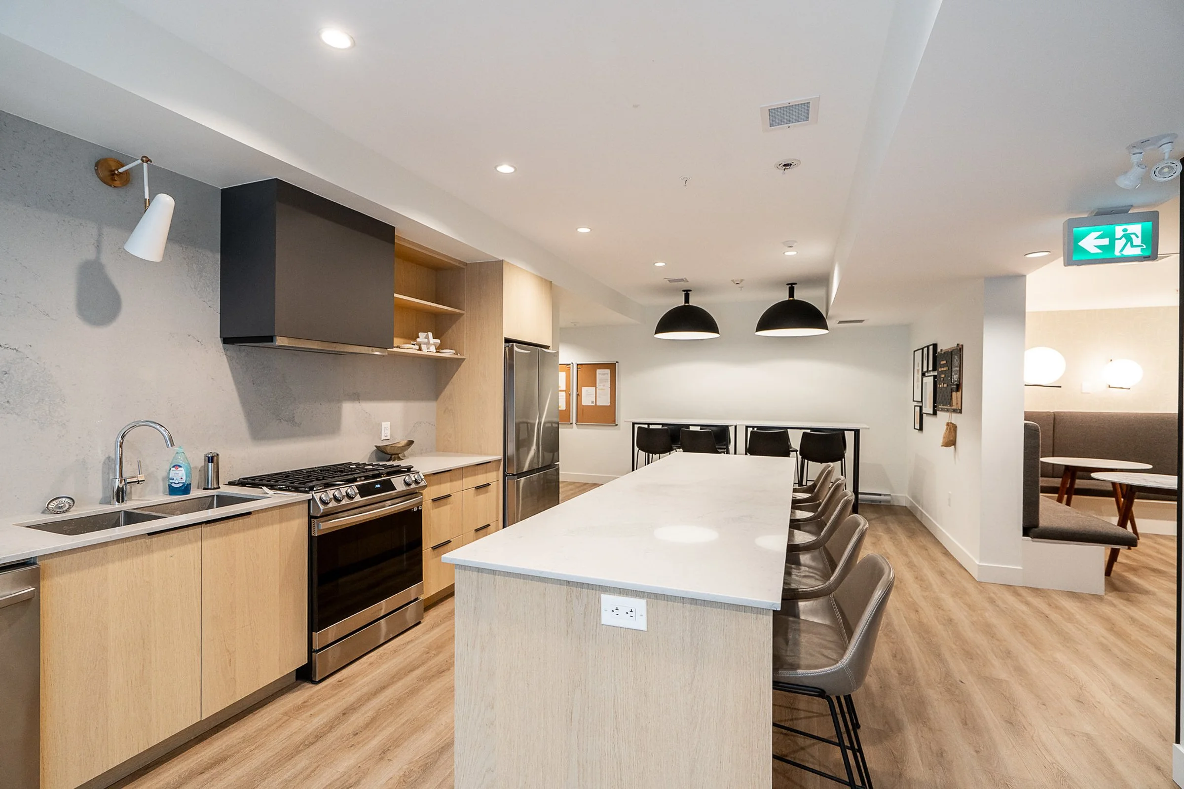 614-3229-St-Johns-Street-Port-Moody-Carolyn-Pogue-Best-Port-Moody-Realtor-37.jpg