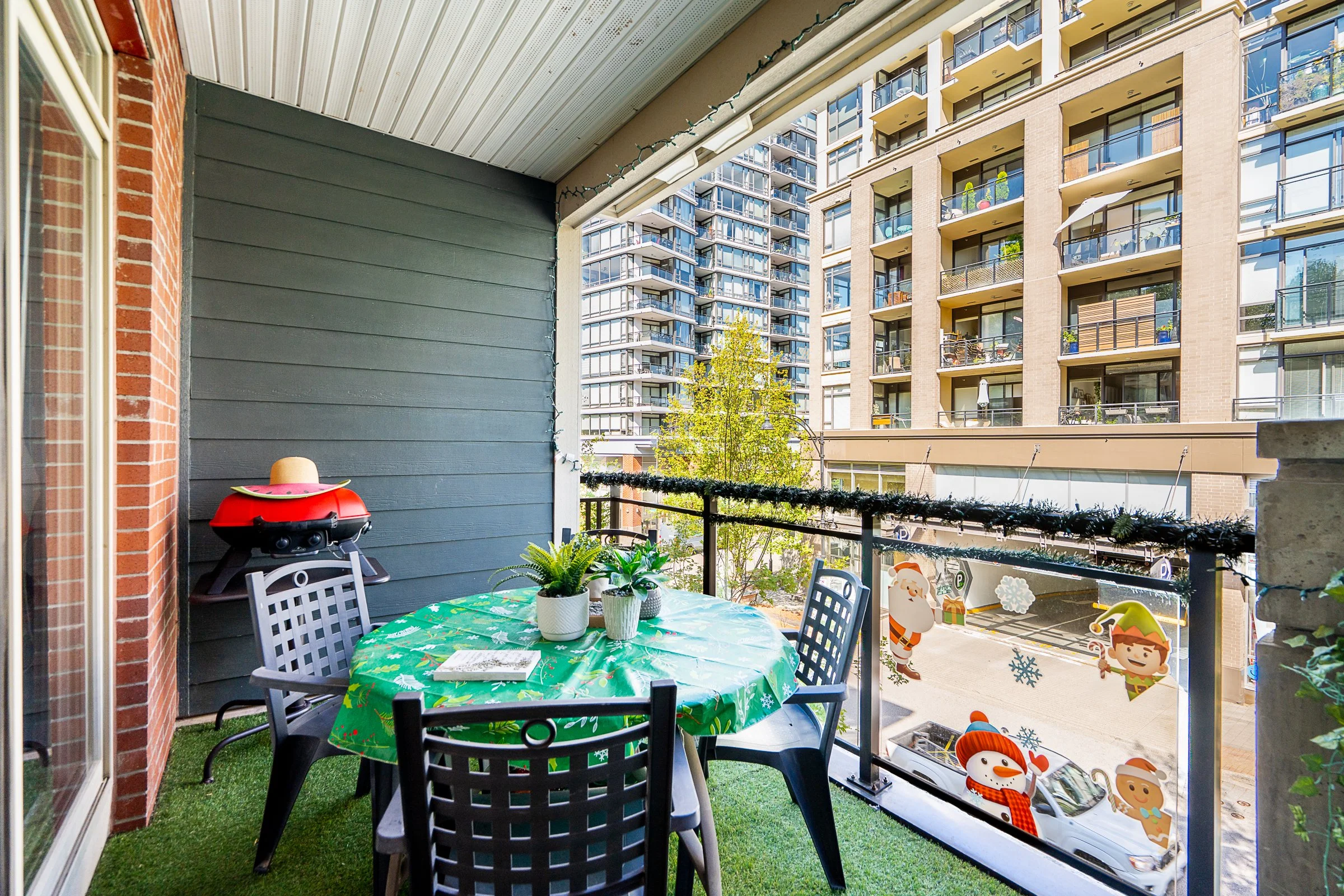 320-101-Morrissey-Road-Suter-Brook-Village-Port-Moody-Carolyn-Pogue-Best-Port-Moody-Realtor-16.jpg