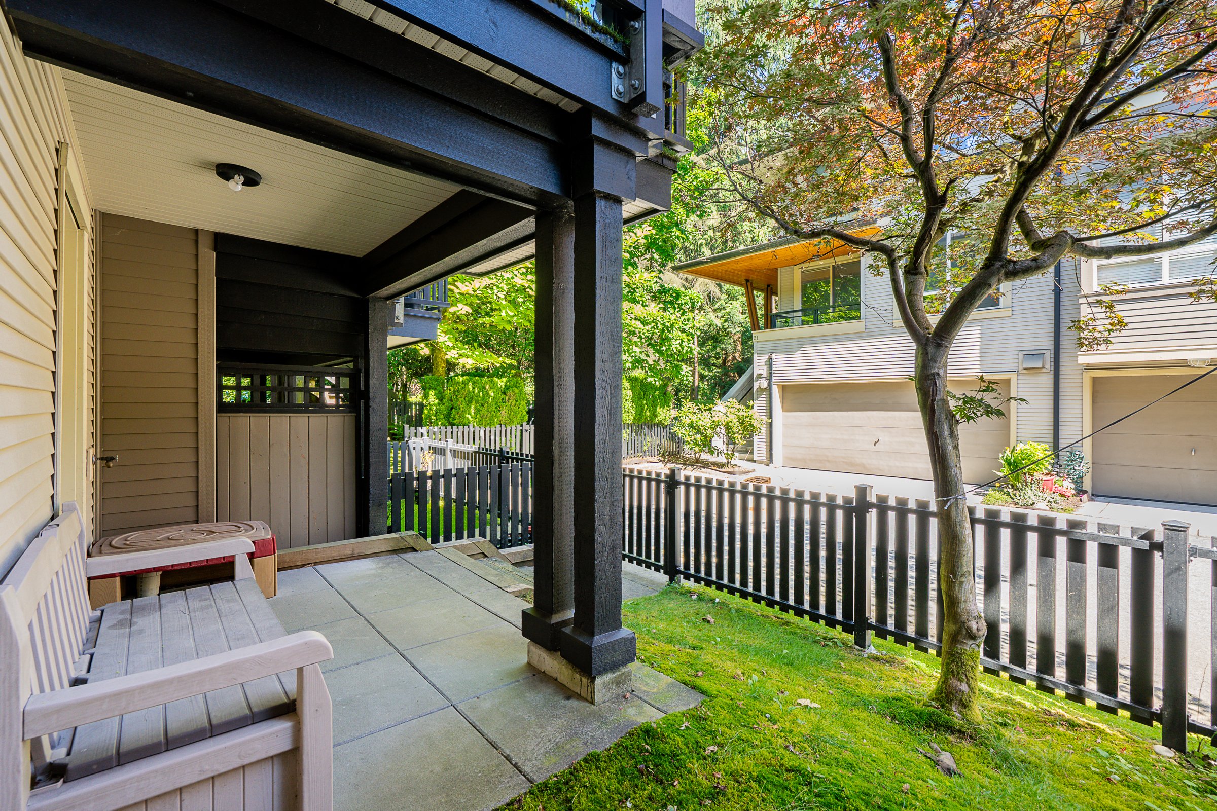 17-100-Klahanie-Drive-Port-Moody-Carolyn-Pogue-Best-Port-Moody-Real-Estate-Agent-Klahanie-Townhome-7.jpg
