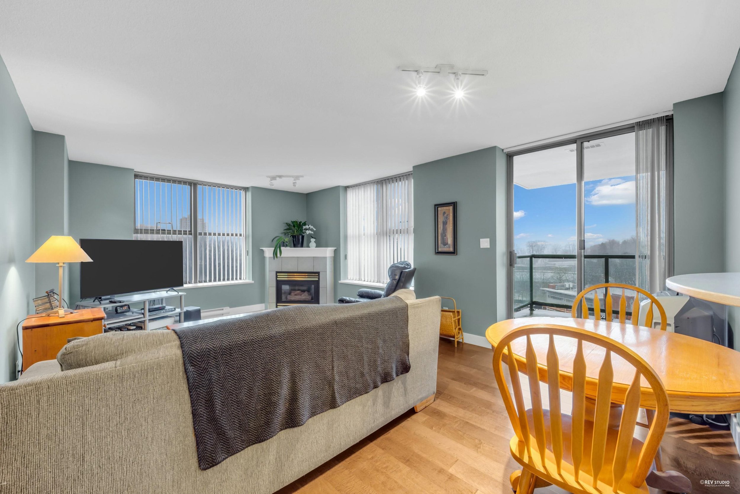 905 200 Newport Drive Port Moody Carolyn Pogue Best Port Moody Realtor Newport Village Condo