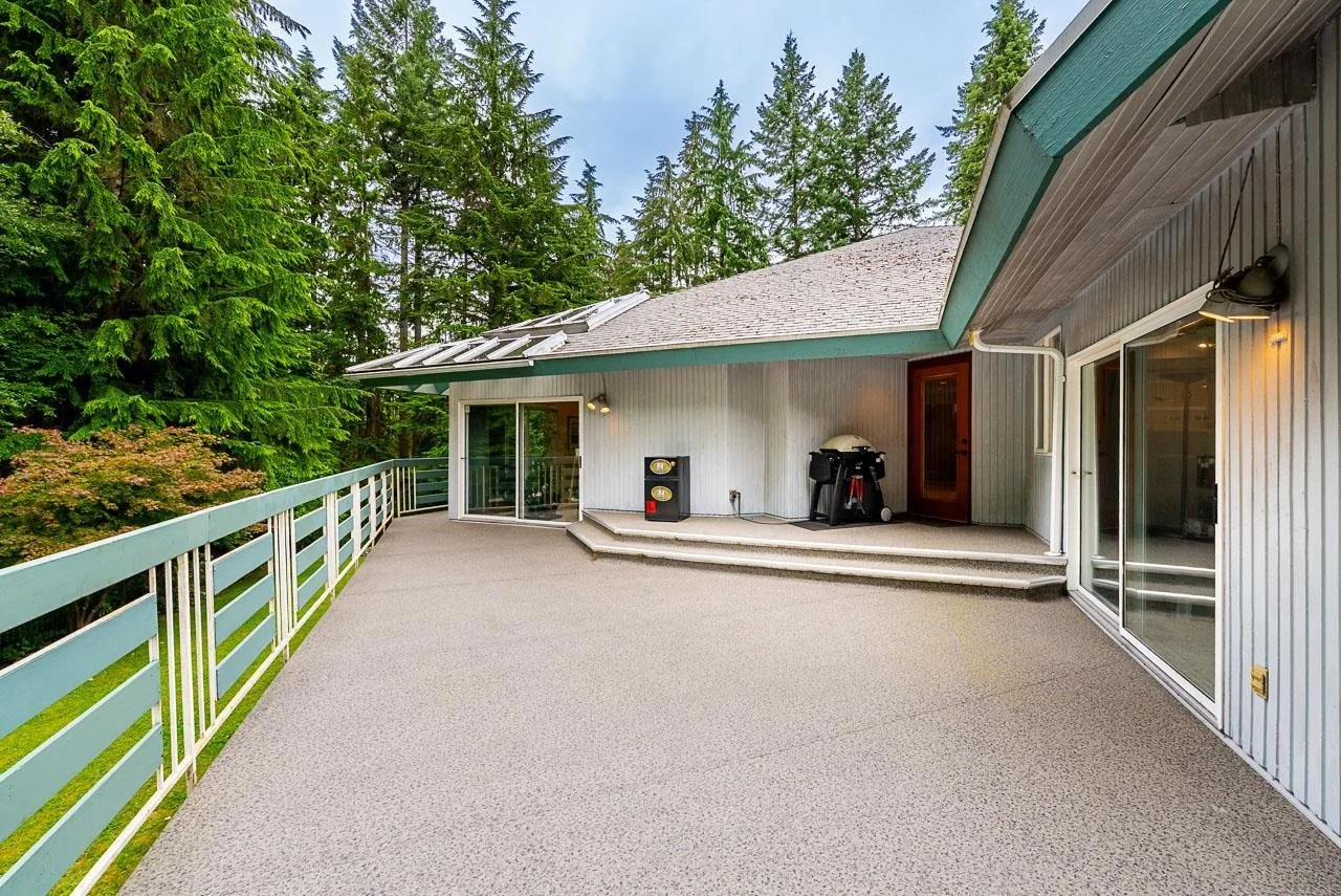 261 Strong Road Anmore Carolyn Pogue Best Anmore Realtor and Port Moody Realtor