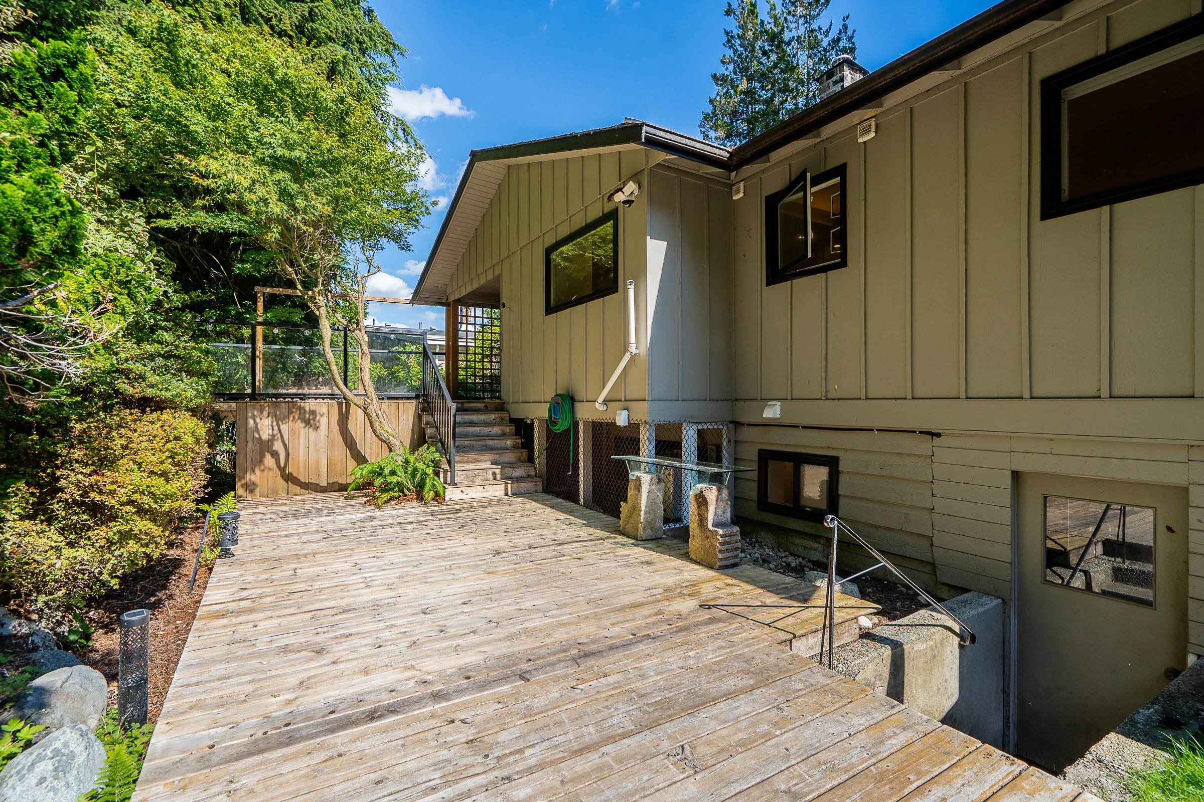 137-College-Park-Way-Port-Moody-Carolyn-Pogue-Best-Port-Moody-Realtor-28.jpg