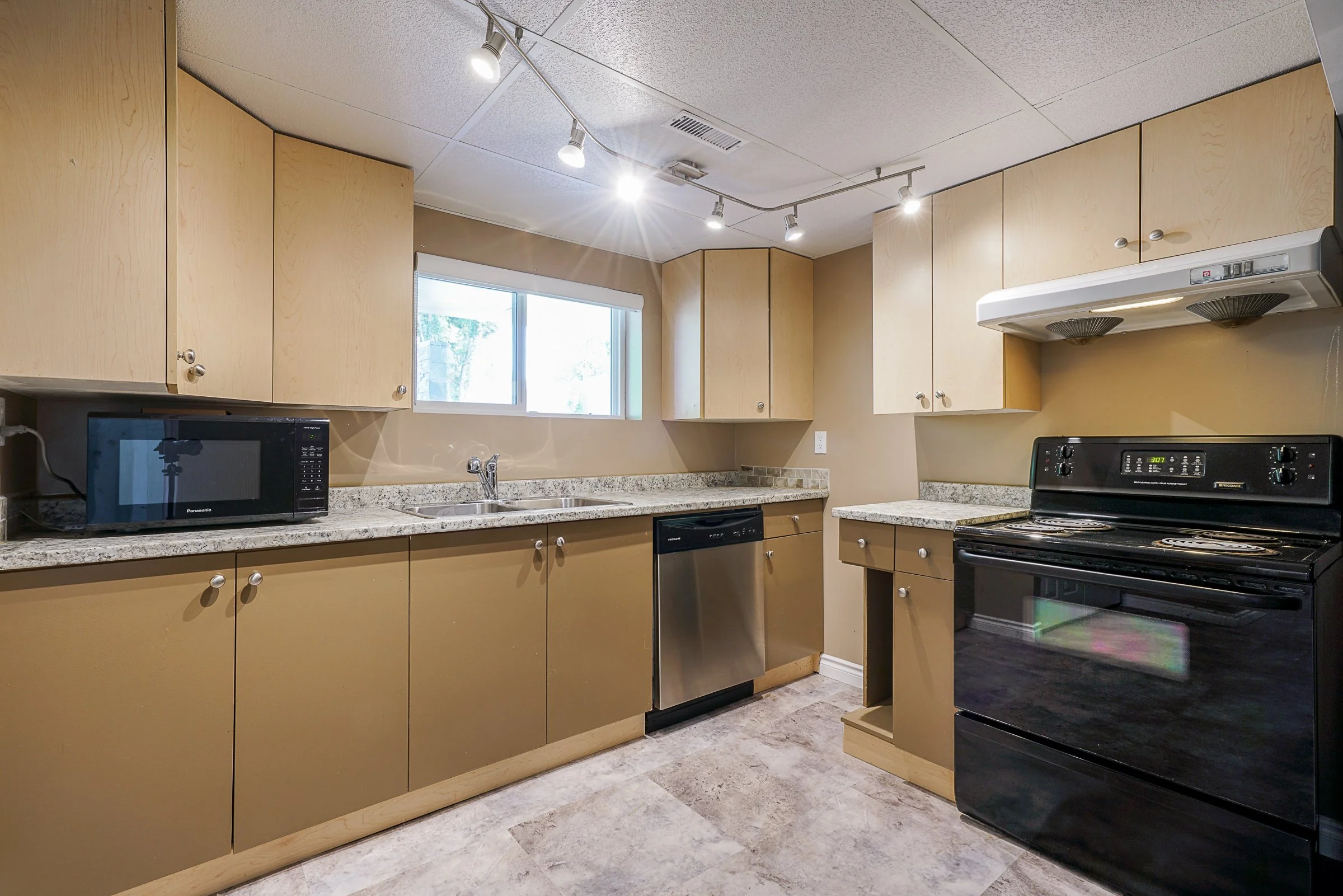 1461-Knappen-Street-Port Coquitlam-Carolyn-Pogue-Port-Coquitlam-Realtor-32.jpg