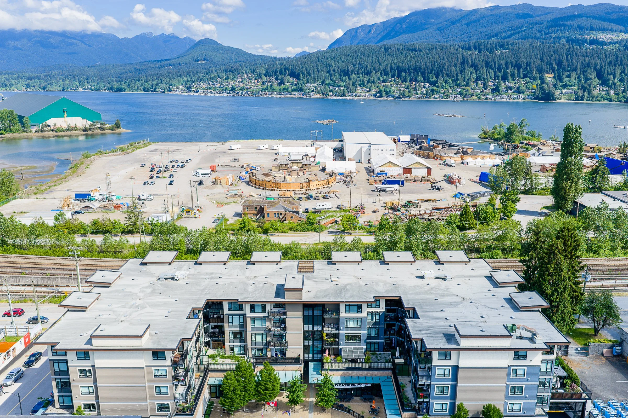 414-2525-Clarke-Street-Port-Moody-The-Strand-Carolyn-Pogue-Best-Port-Moody-Realtor-29.jpg