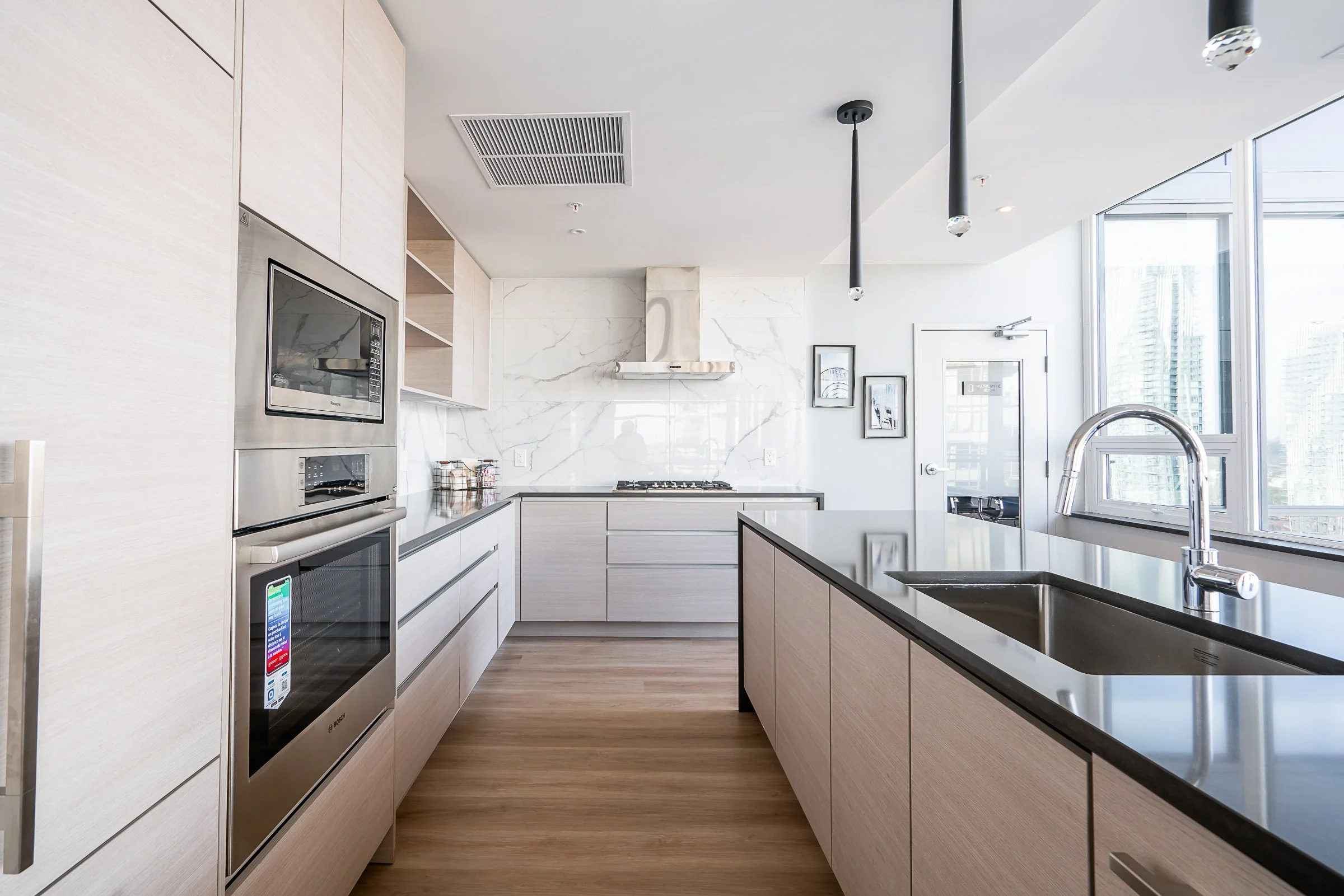 2901-823-Carnarvon-Street-New-Westminster-Carolyn-Pogue-New-Westminster-Realtor-49.jpg
