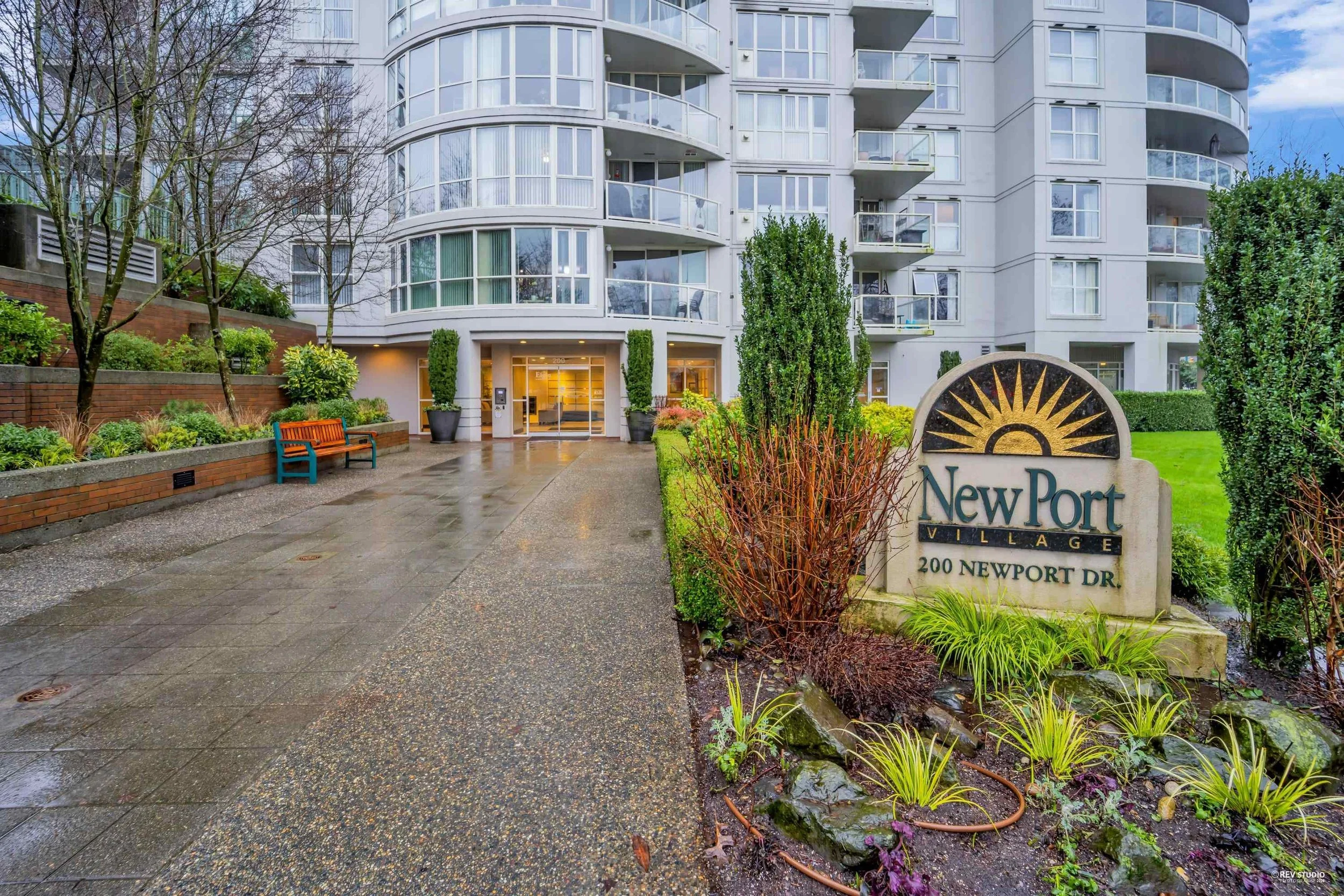 905 200 Newport Drive Port Moody Carolyn Pogue Best Port Moody Realtor Newport Village Condo
