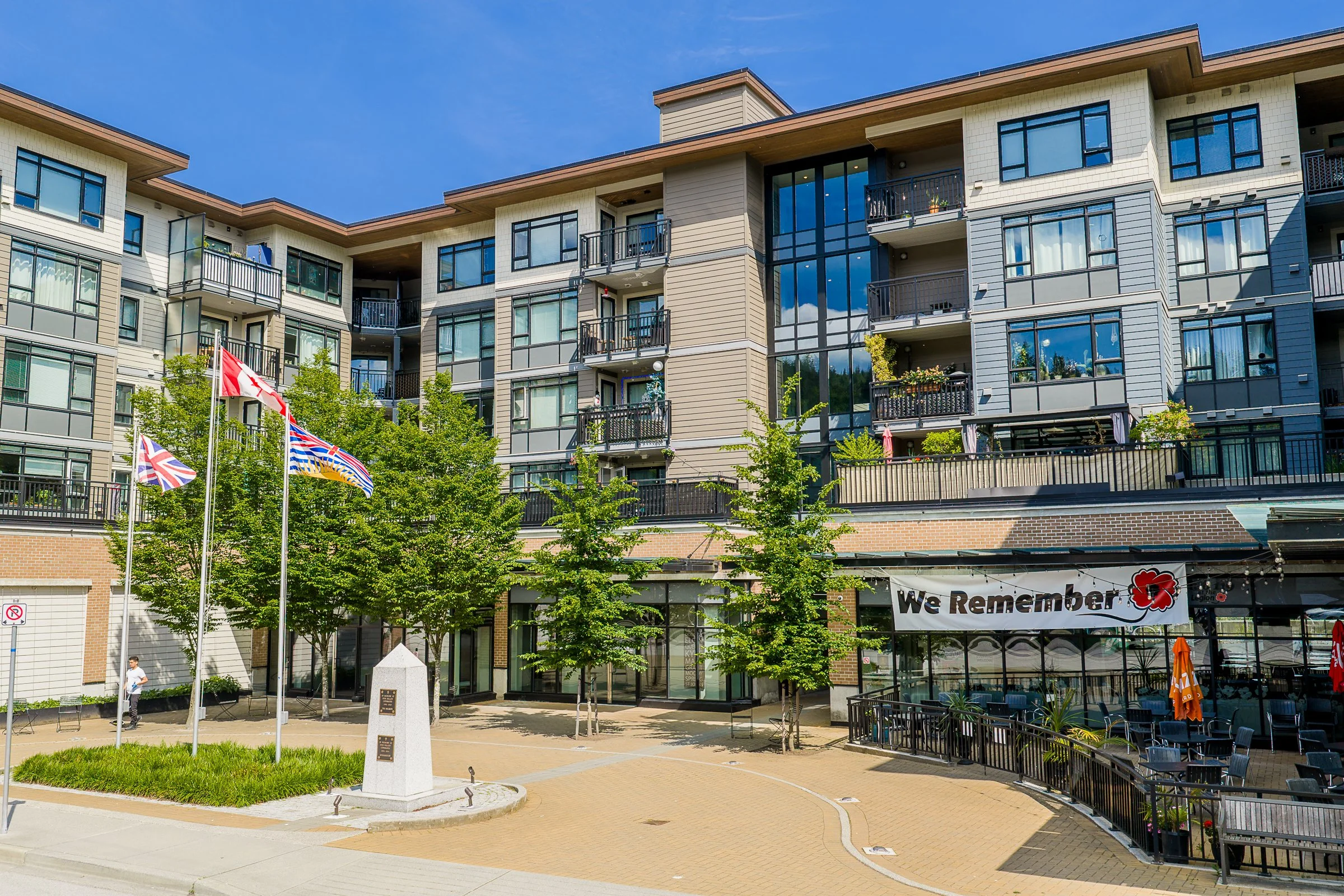 414-2525-Clarke-Street-Port-Moody-The-Strand-Carolyn-Pogue-Best-Port-Moody-Realtor-22.jpg