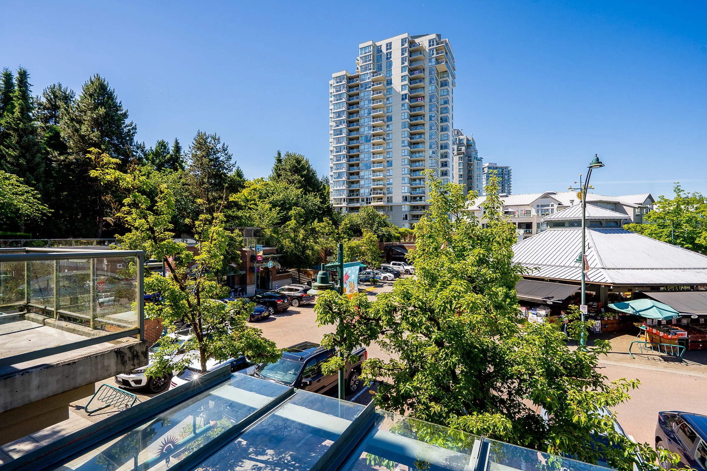 204-260-Newport-Drive-Port Moody-Carolyn-Pogue-Best-Port-Moody-Realtor-19.jpg