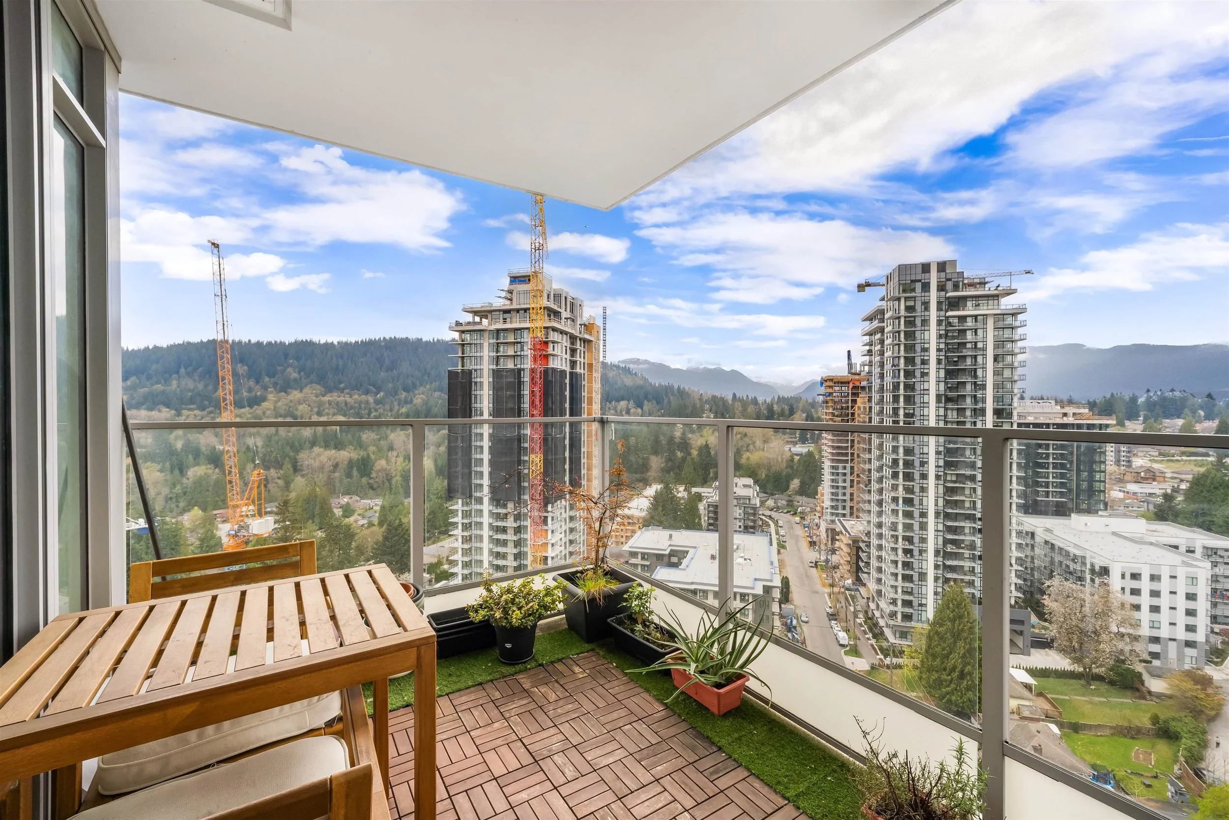 2005-520-Como-Lake-Avenue-Coquitlam-Carolyn-Pogue-Best-Coquitlam-Realtor-