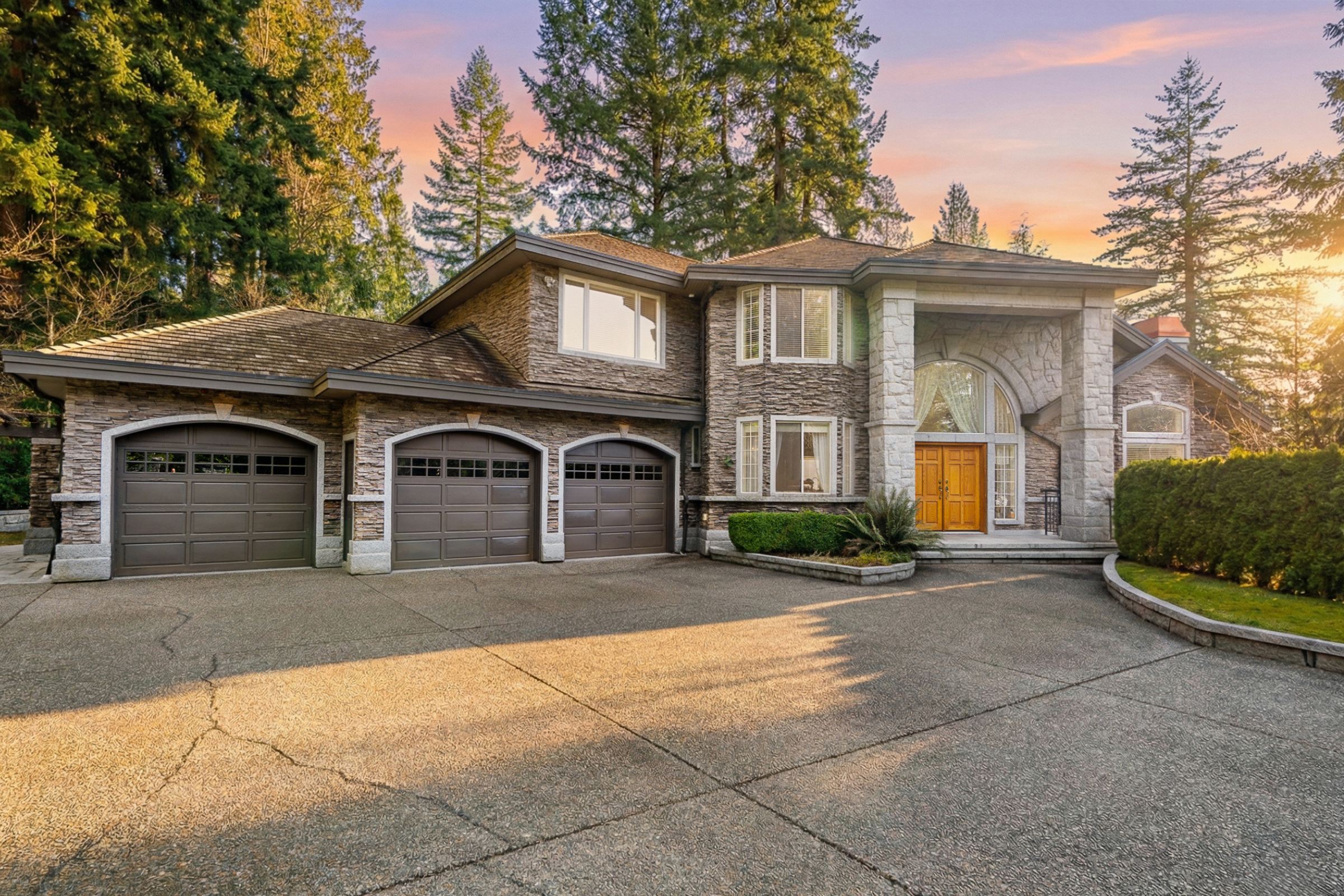 188 WYNDHAM CRESCENT | Anmore