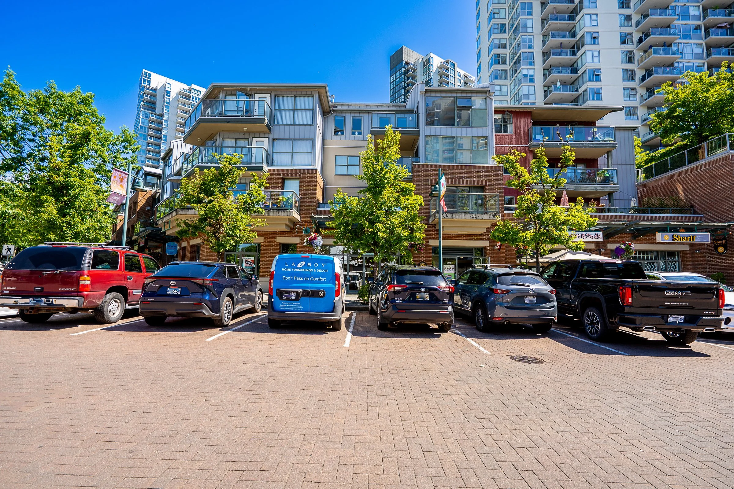 204-260-Newport-Drive-Port Moody-Carolyn-Pogue-Best-Port-Moody-Realtor-2.jpg