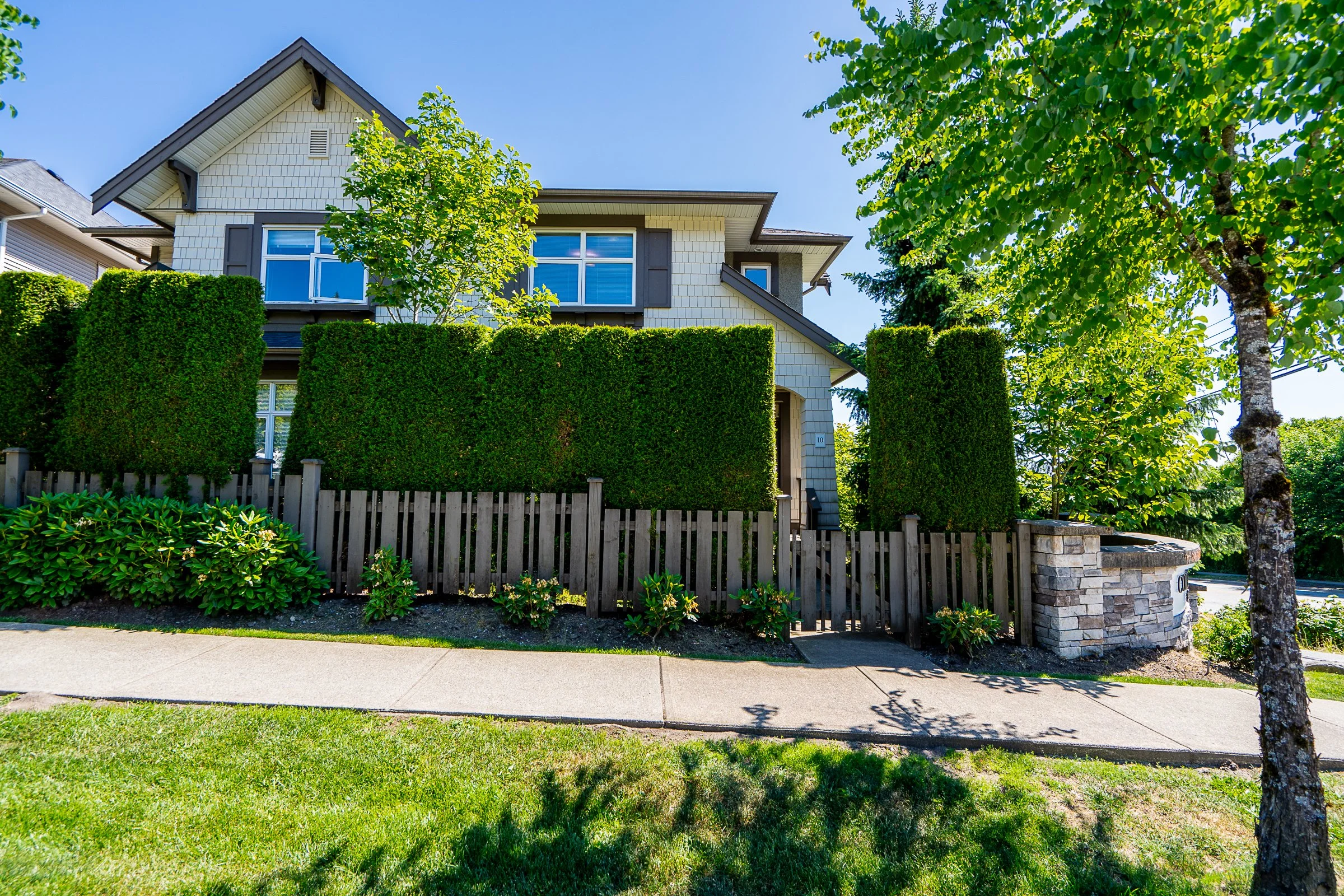 10 3400 Devonshire Avenue Burke Mountain Coquitlam Carolyn Pogue Best Burke Mountain Realtor