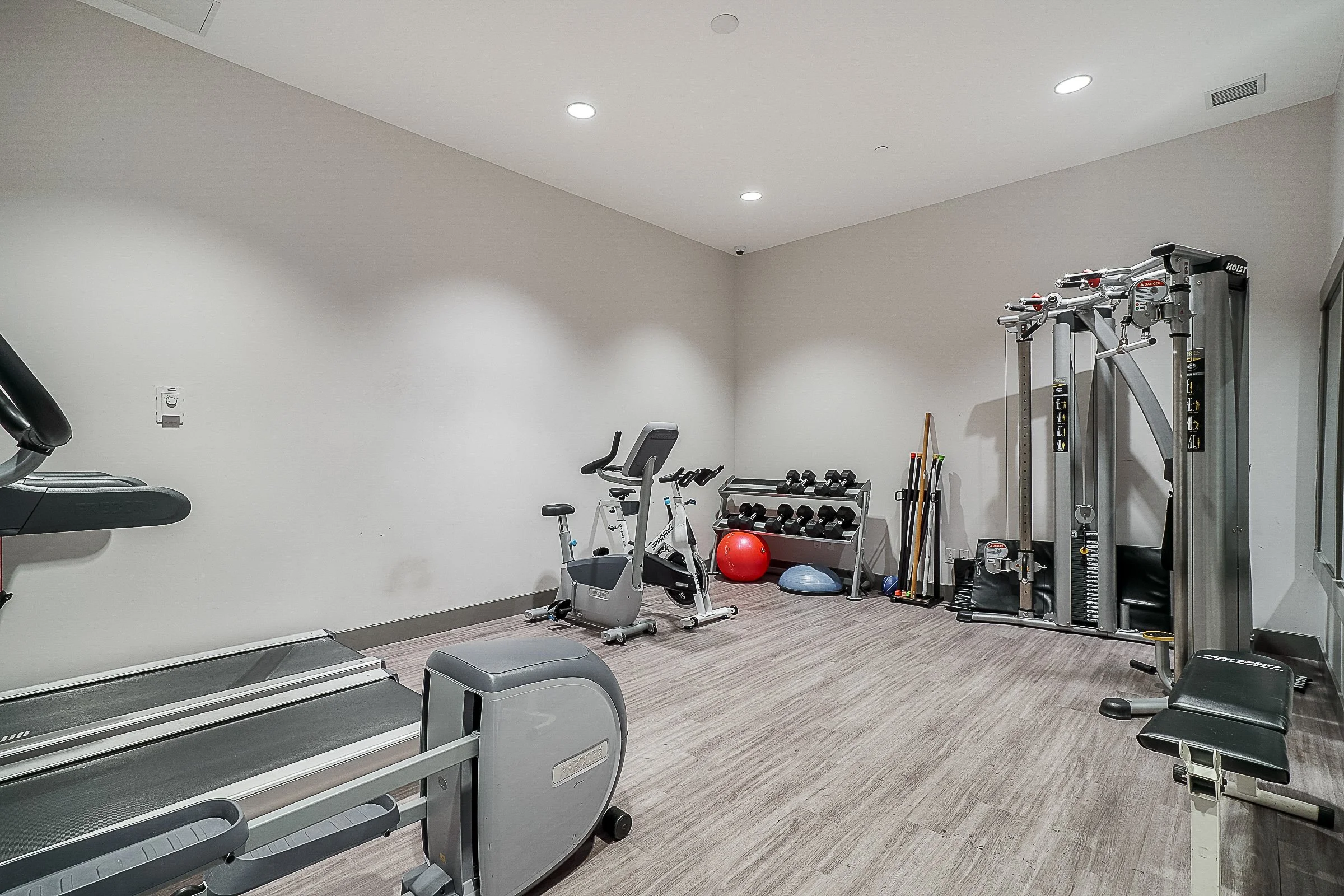 414-2525-Clarke-Street-Port-Moody-The-Strand-Carolyn-Pogue-Best-Port-Moody-Realtor-25.jpg