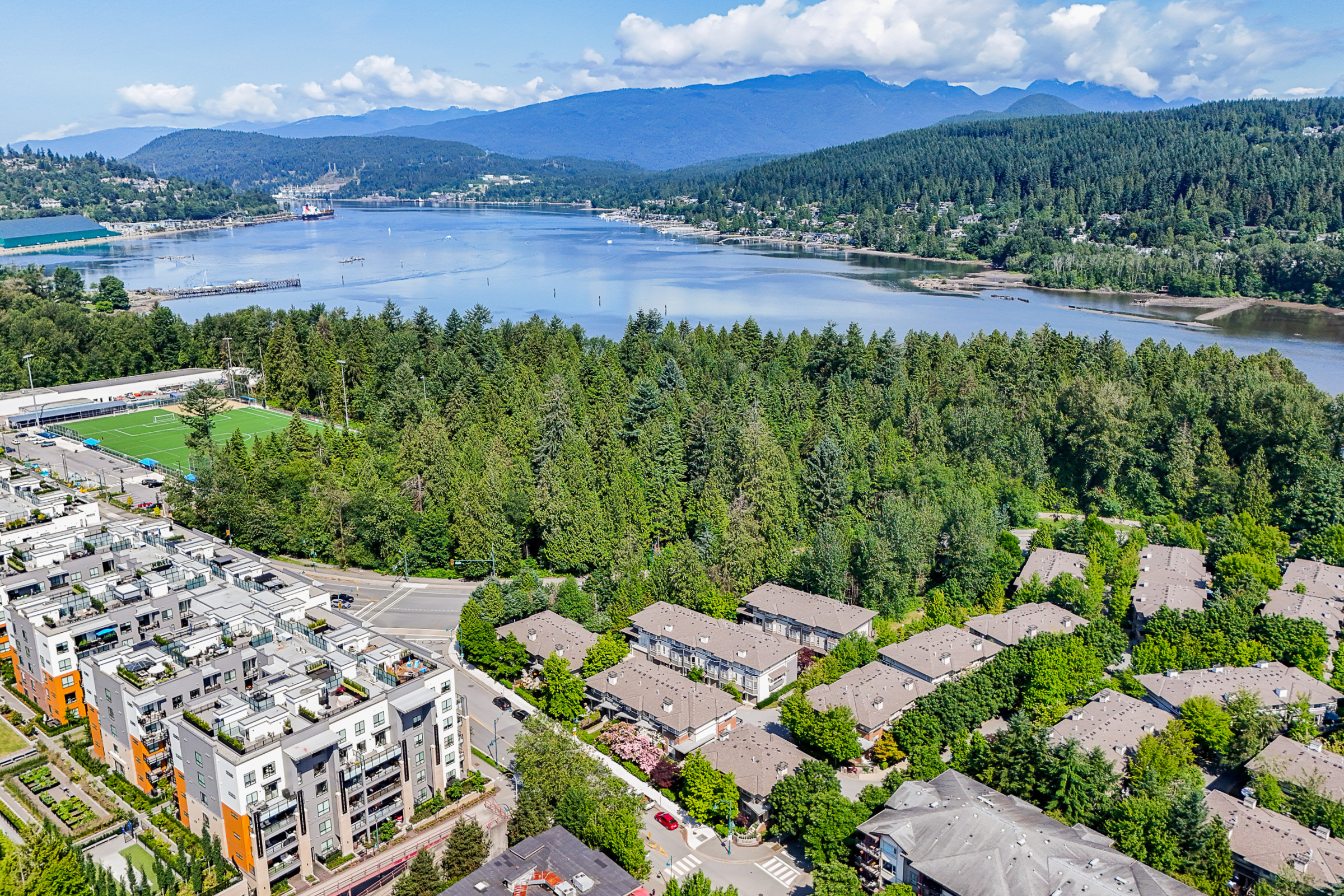 17-100-Klahanie-Drive-Port-Moody-Carolyn-Pogue-Best-Port-Moody-Real-Estate-Agent-Klahanie-Townhome-22.png
