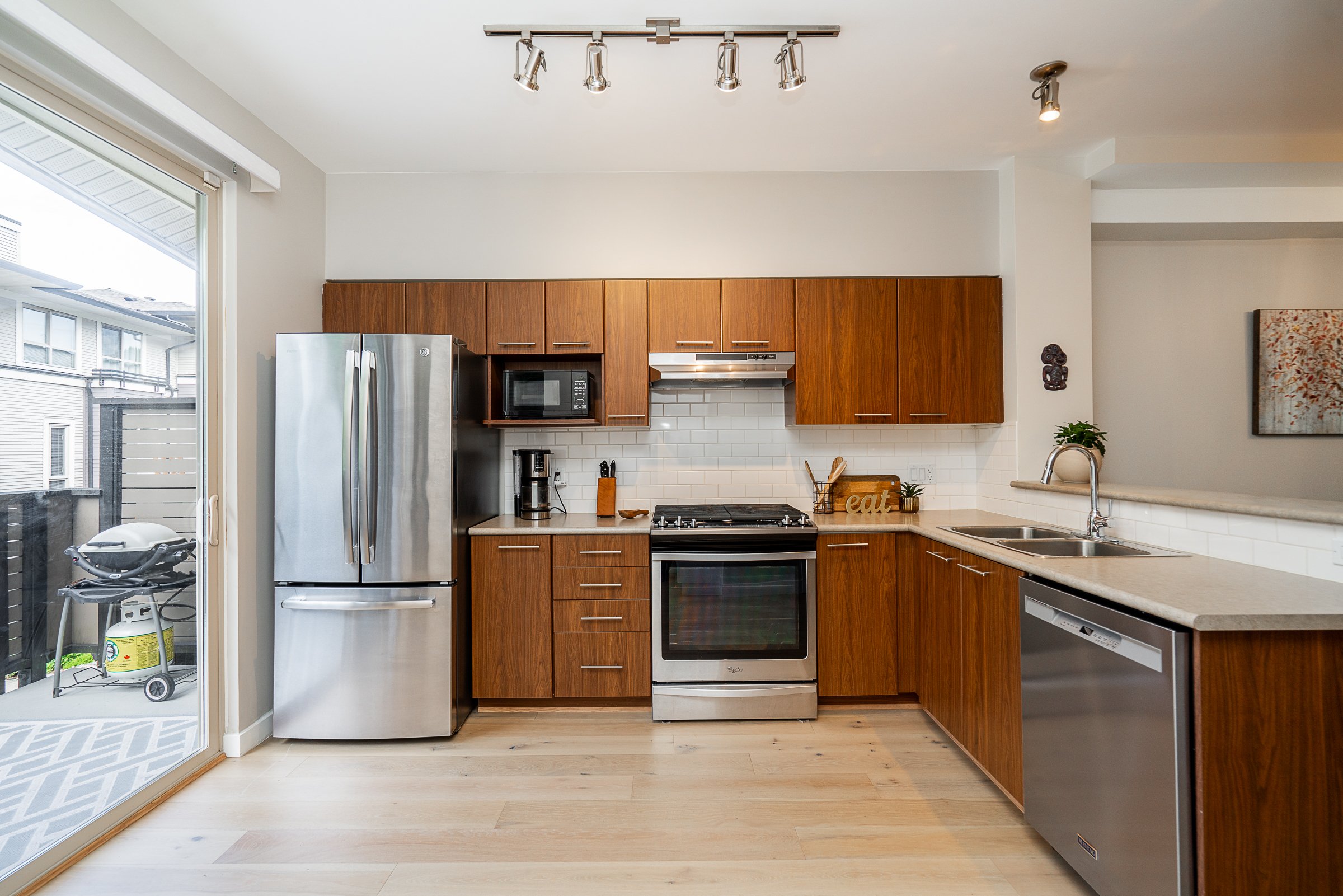 3-100-Klahanie-Drive-Port-Moody-Carolyn-Pogue-Best-Port-Moody-Realtor-11.jpg
