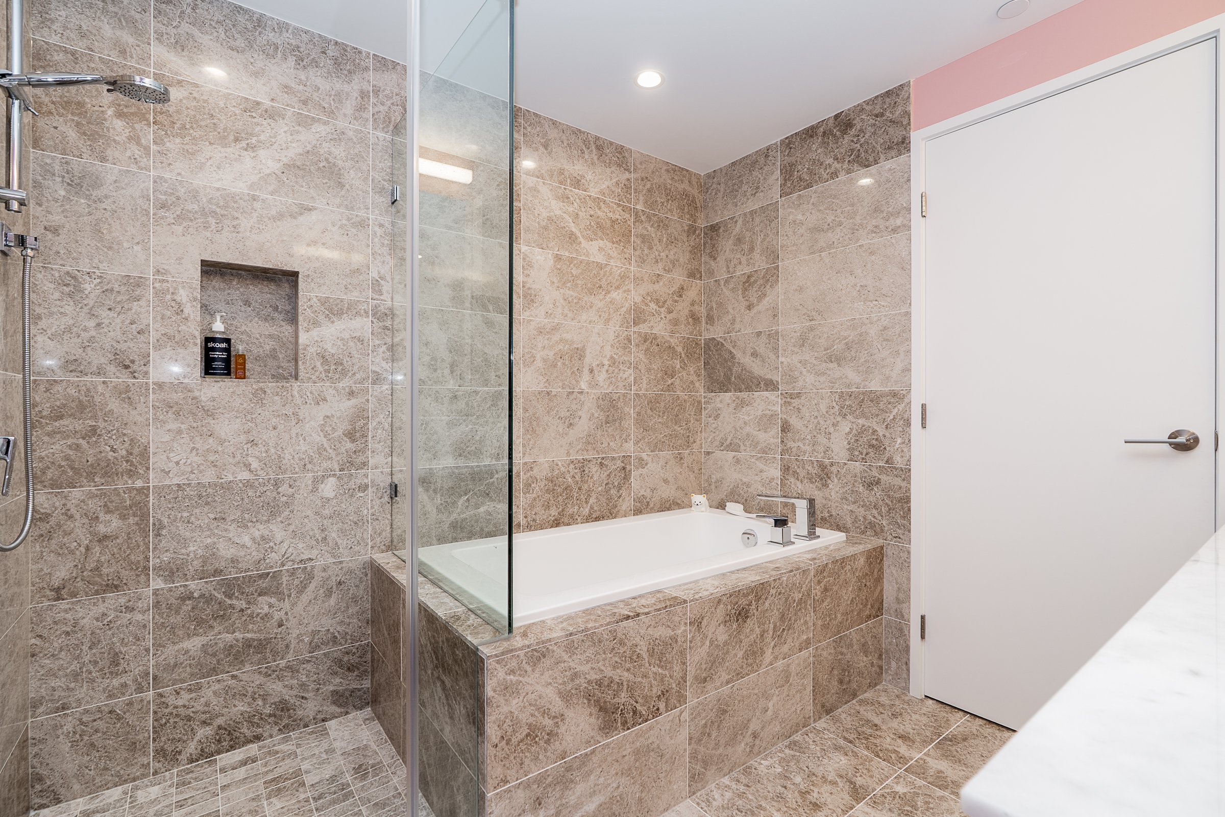 707-305-Morrissey-Road-The-Grande-Suter-Brook-Village-Port-Moody-Carolyn-Pogue-Best-Port-Moody-Realtor-20.jpg