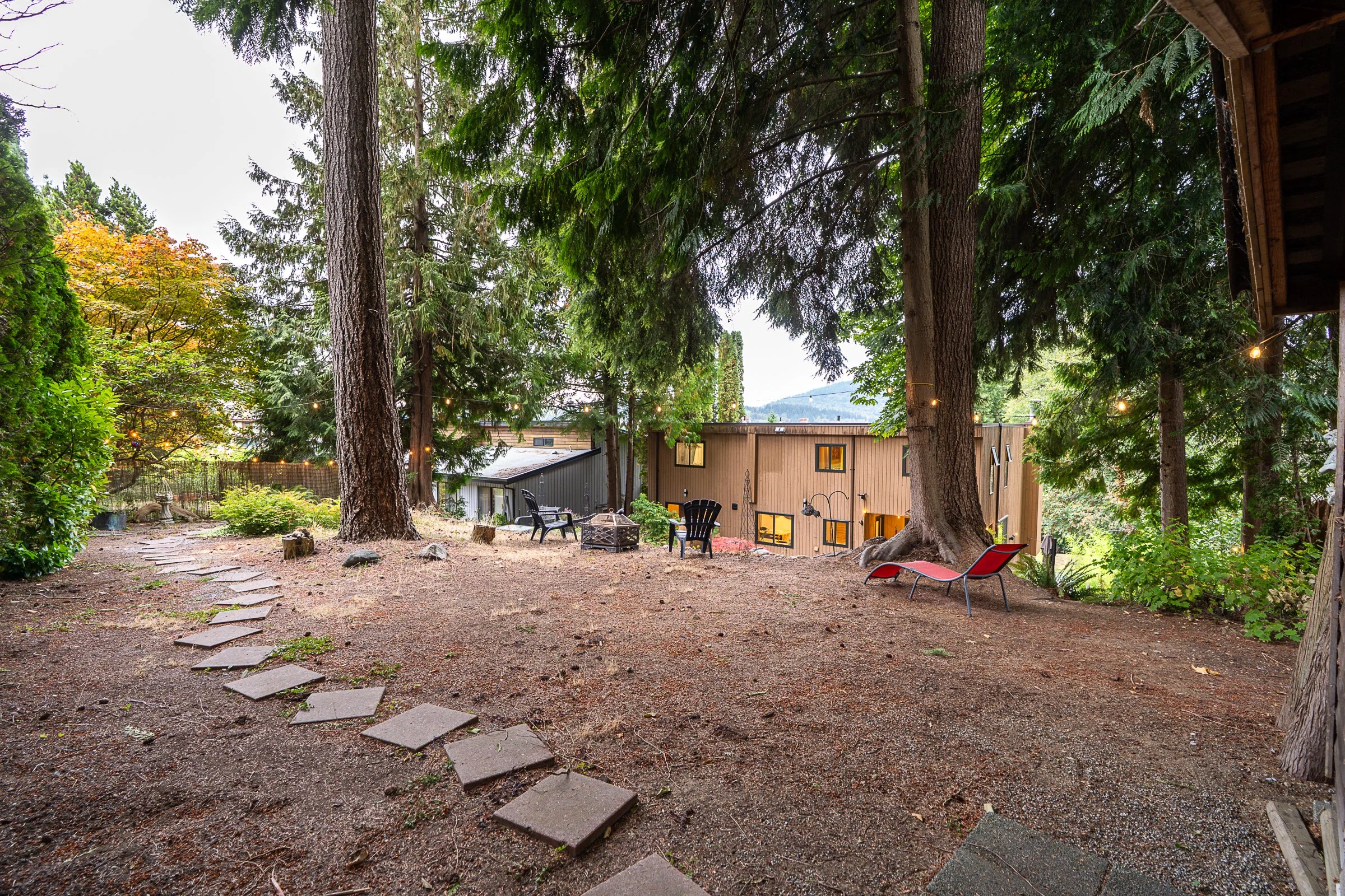 159-Roe-Drive-Port-Moody-Carolyn-Pogue-Best-Port-Moody-Realtor-34.jpg
