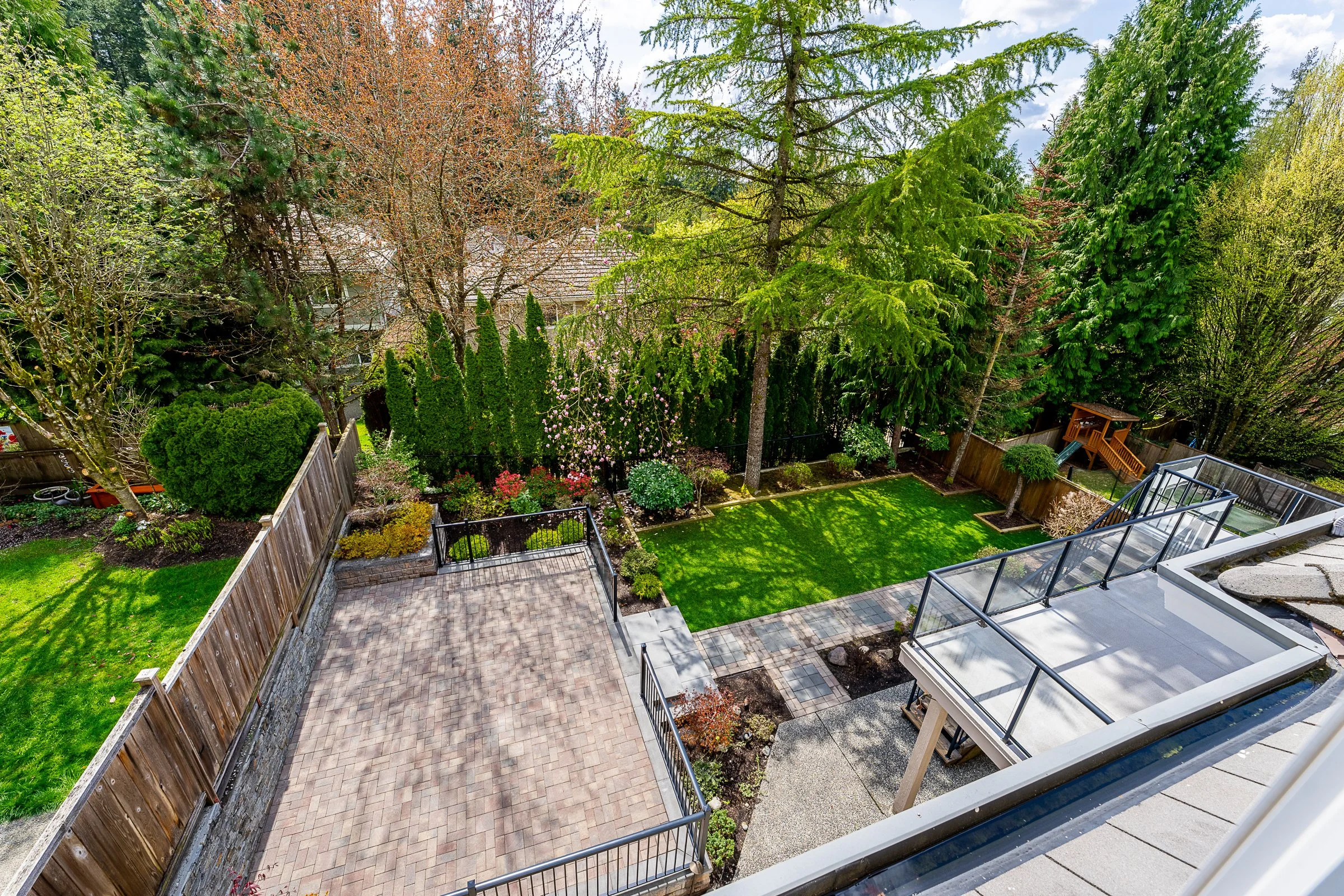 64-Wilkes-Creek-Drive-Heritage-Mountian-Port-Moody-Carolyn-Pogue-Best-Port-Moody-Realtor-20.jpg