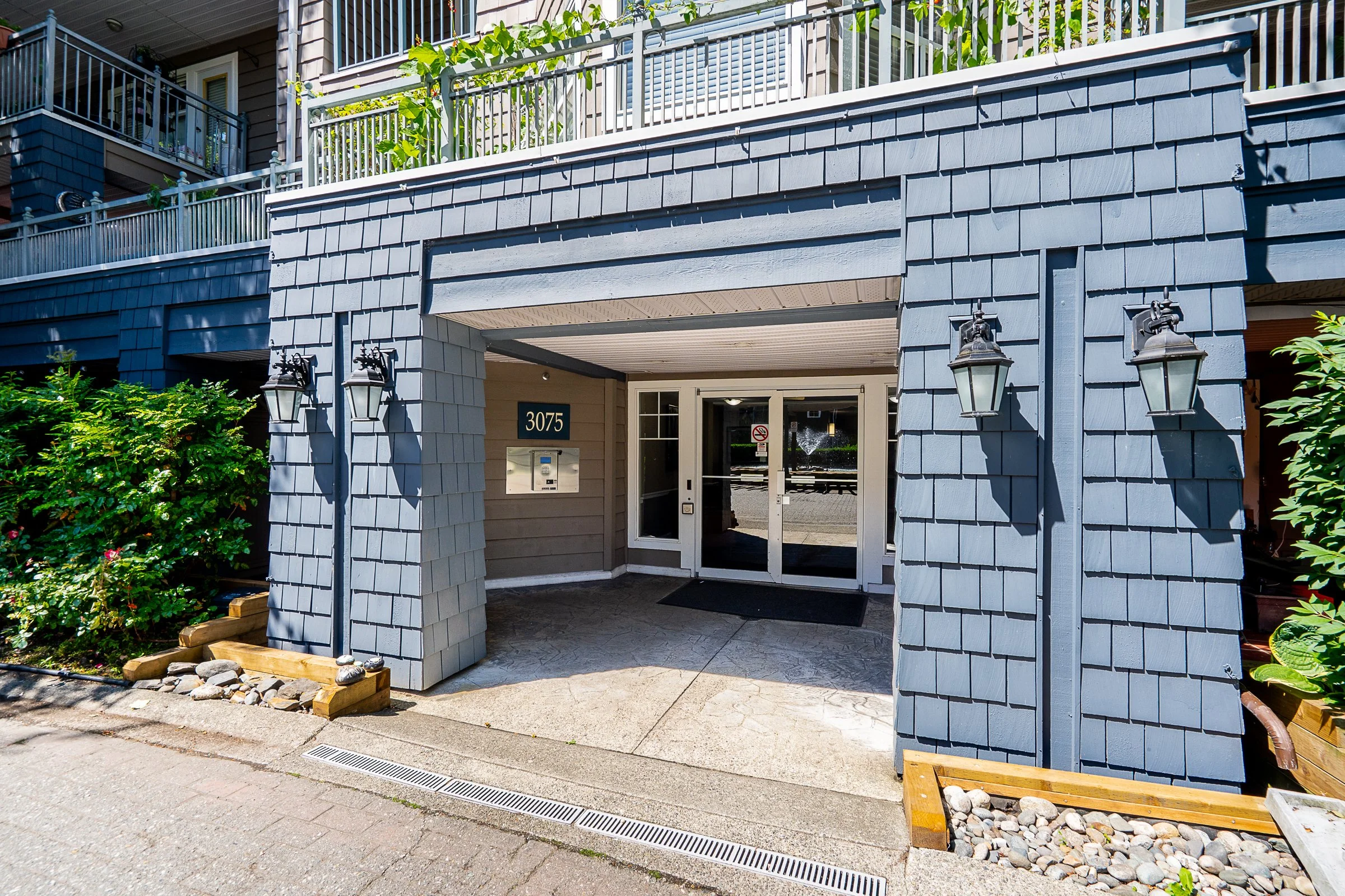 202-3075-Primrose-Lane-Coquitlam-Lakeside-Terrace-Carolyn-Pogue-Best-Coquitlam-Realtor-26.jpg