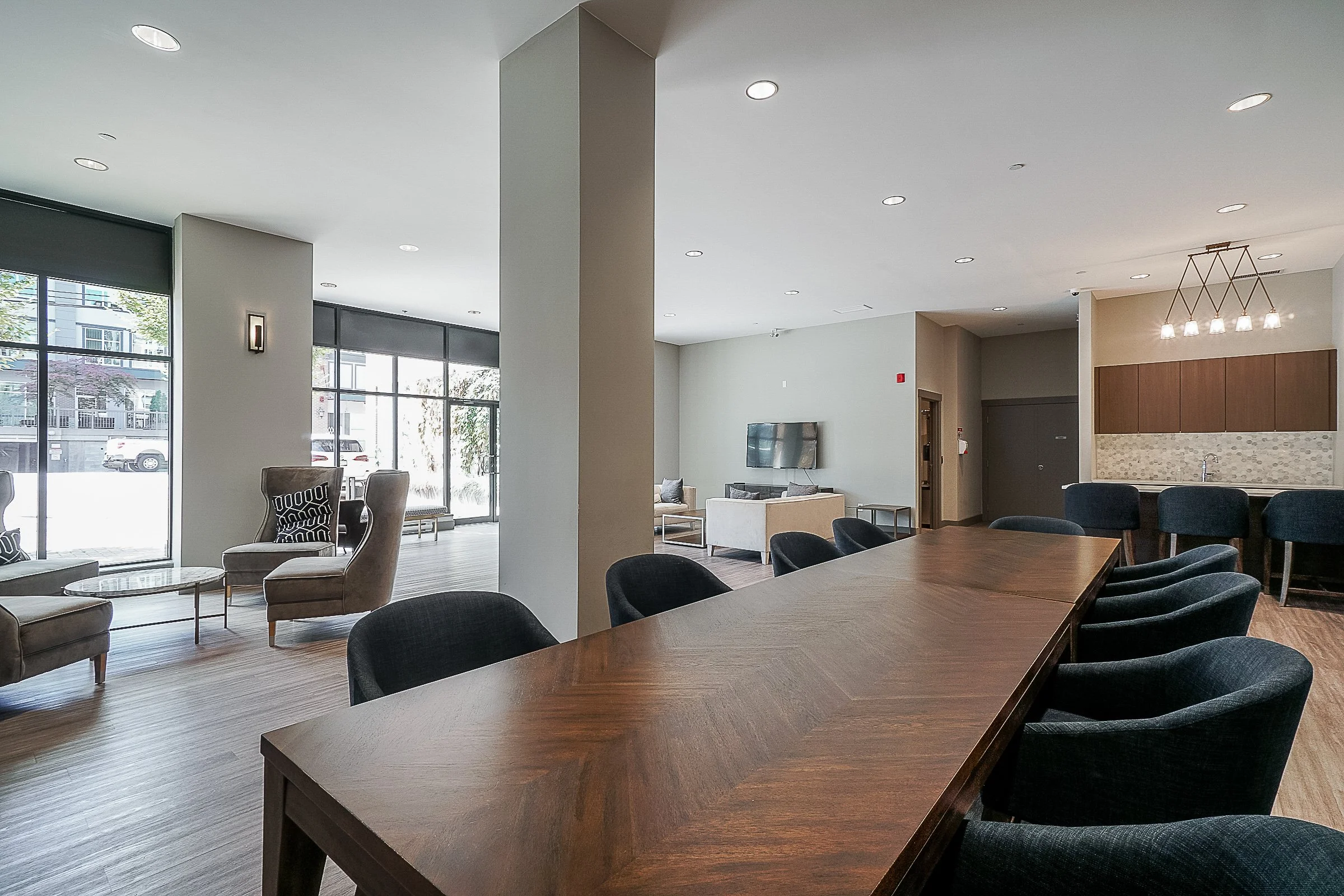 414-2525-Clarke-Street-Port-Moody-The-Strand-Carolyn-Pogue-Best-Port-Moody-Realtor-28.jpg