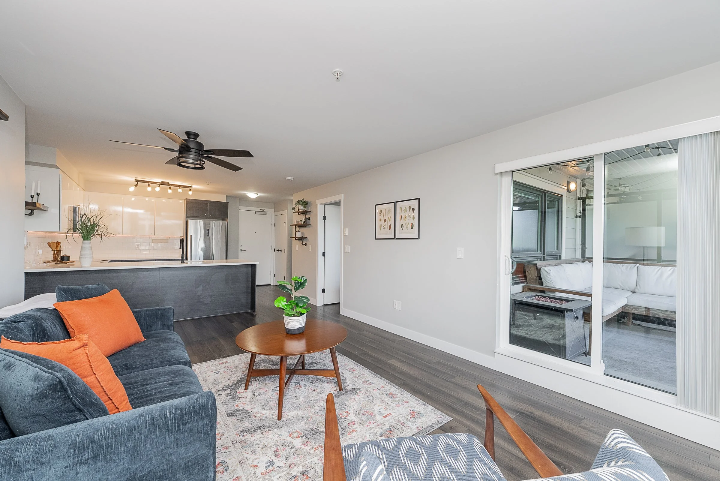 414-2525-Clarke-Street-Port-Moody-The-Strand-Carolyn-Pogue-Best-Port-Moody-Realtor-11.jpg