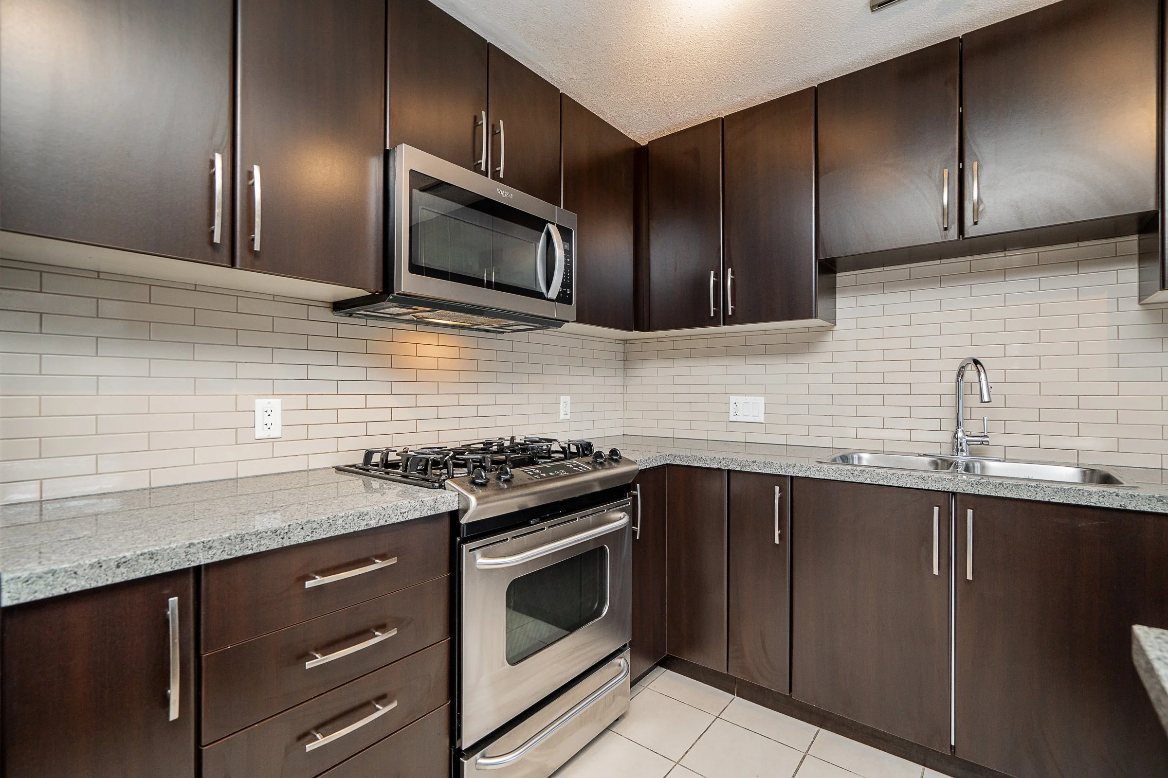 503-660-Nootka-Way-Klahanie-Port-Moody-Carolyn-Pogue-Best-Port-Moody-Realtor-4.jpg