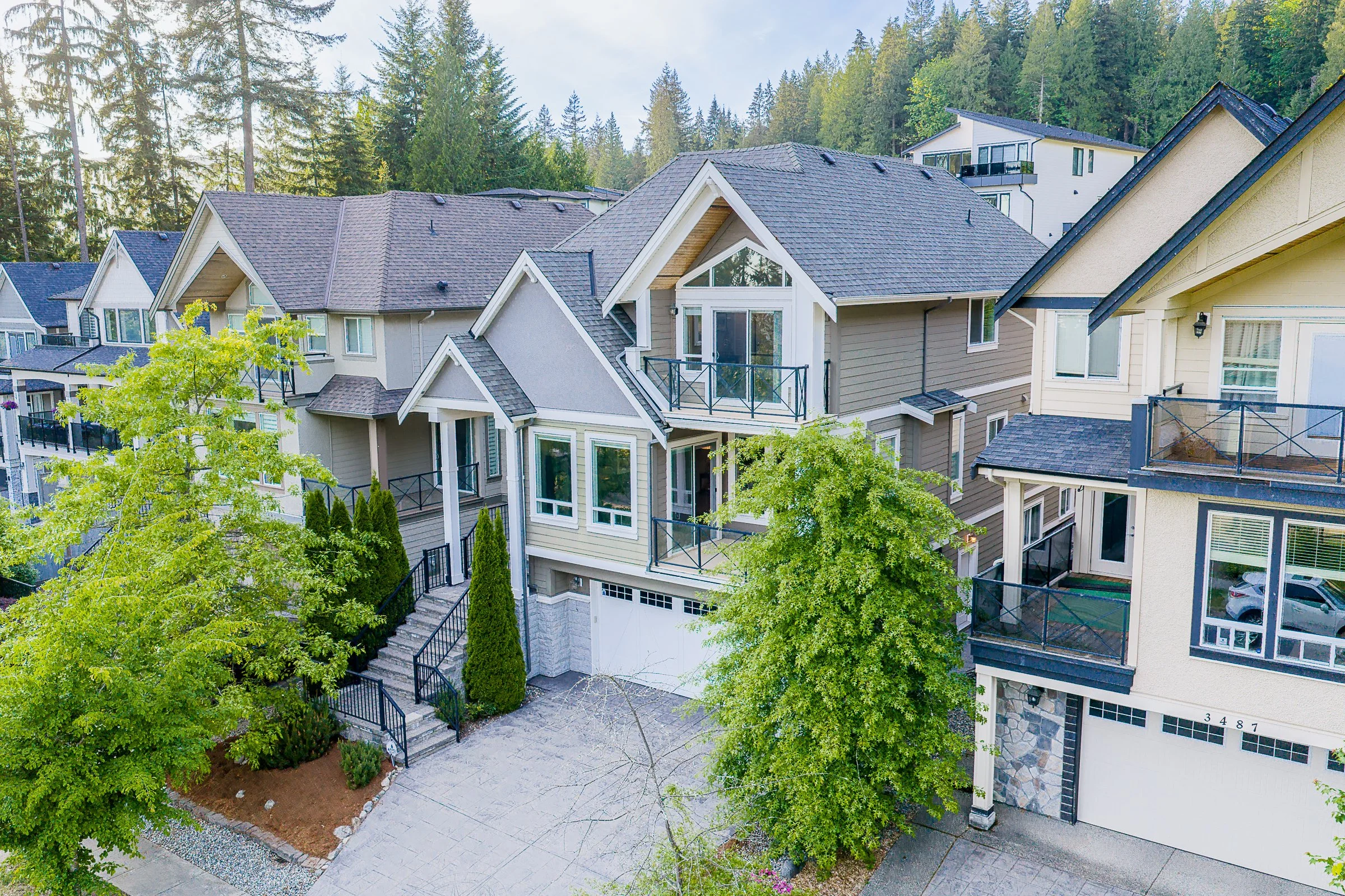 3485-Wales-Avenue-Burke-Mountain-Coquitlam-Carolyn-Pogue-Best-Burke-Mountain-Realtor-38.jpg