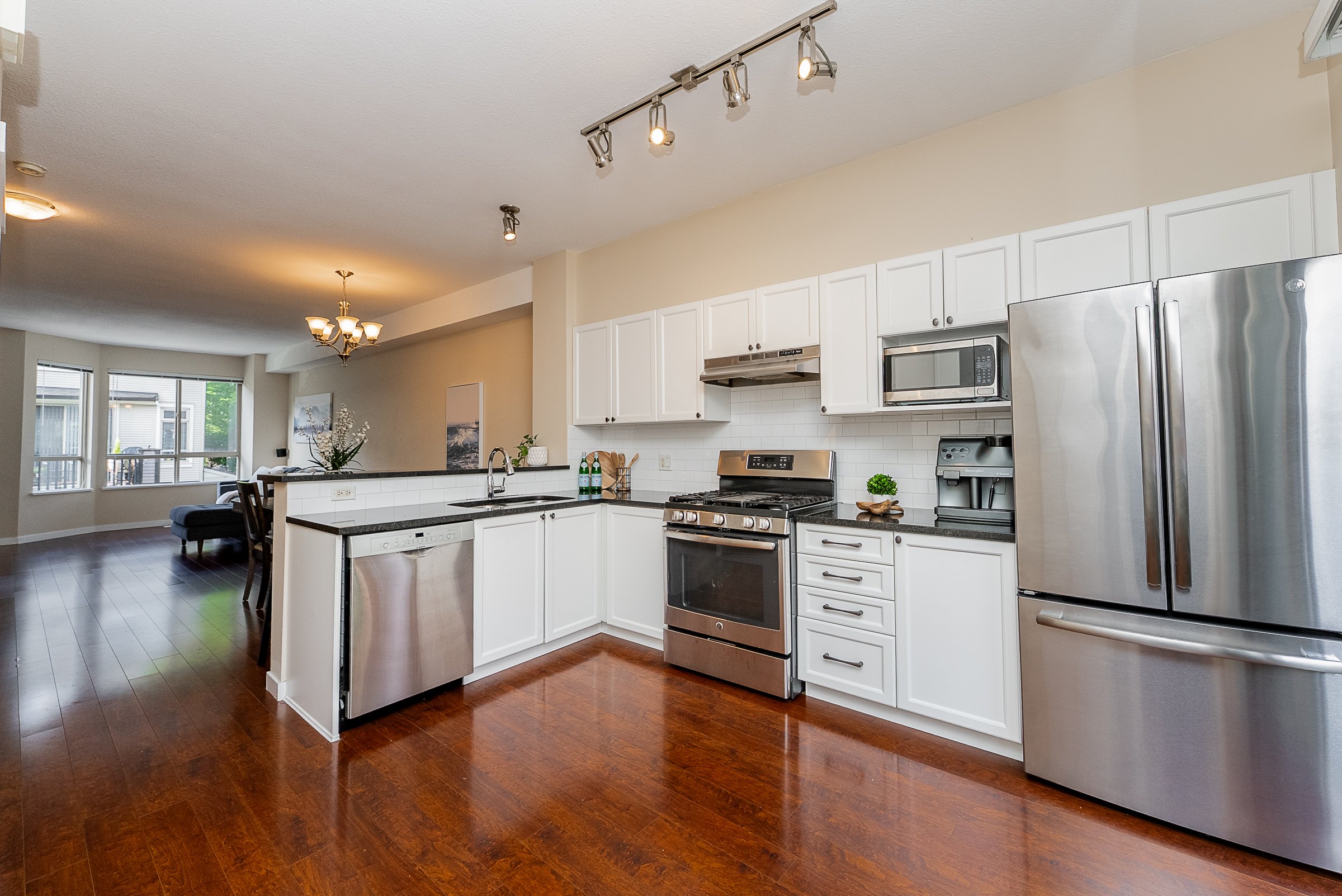 17-100-Klahanie-Drive-Port-Moody-Carolyn-Pogue-Best-Klahanie-Realtor-in-Port-Moody-5.jpg