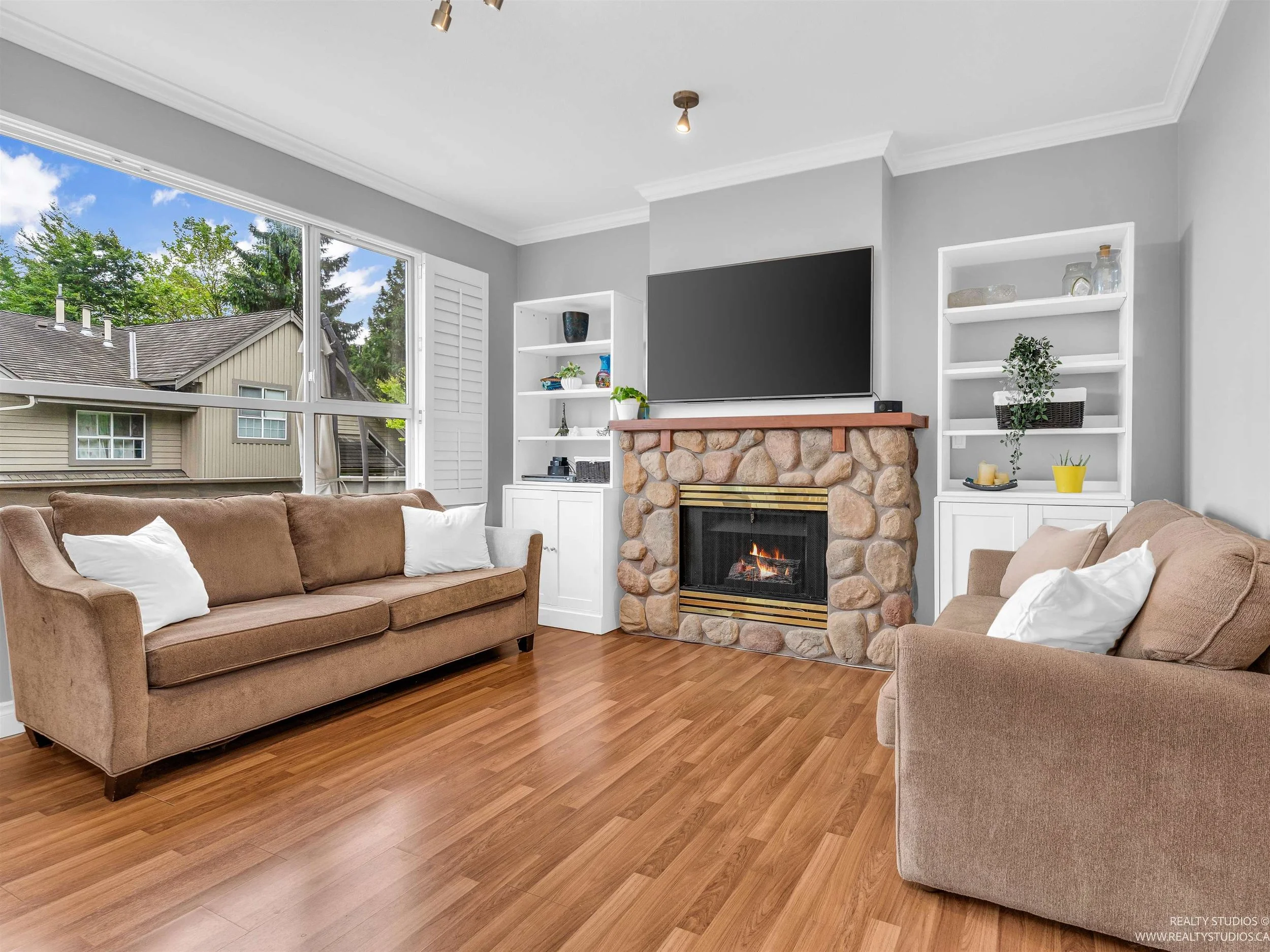 502 1485 Parkway Boulevard Coquitlam Carolyn Pogue Best Coquitlam Realtor